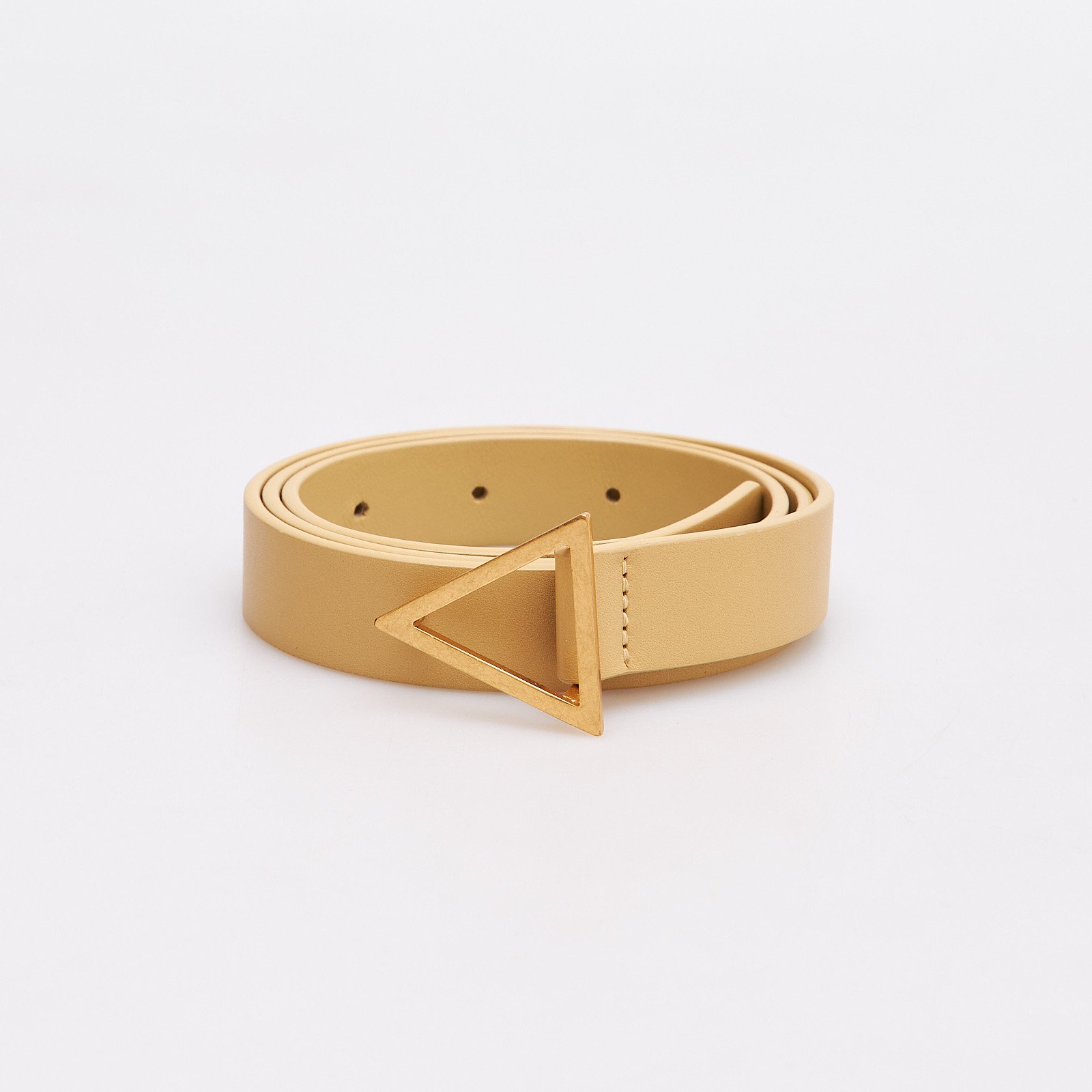 Ремень бежевого цвета Bottega Veneta - фото из каталога магазина брендовой одежды Second Friend Store Ремень Bottega Veneta - купить оригинал в секонд-хенде SFS - 1