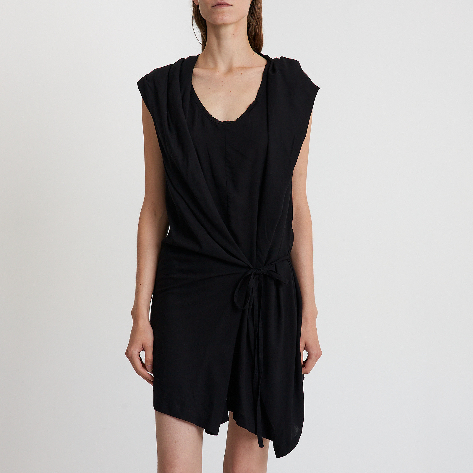 Платье черного цвета Ann Demeulemeester - фото из каталога магазина брендовой одежды Second Friend Store Платье Ann Demeulemeester - купить оригинал в секонд-хенде SFS - 1