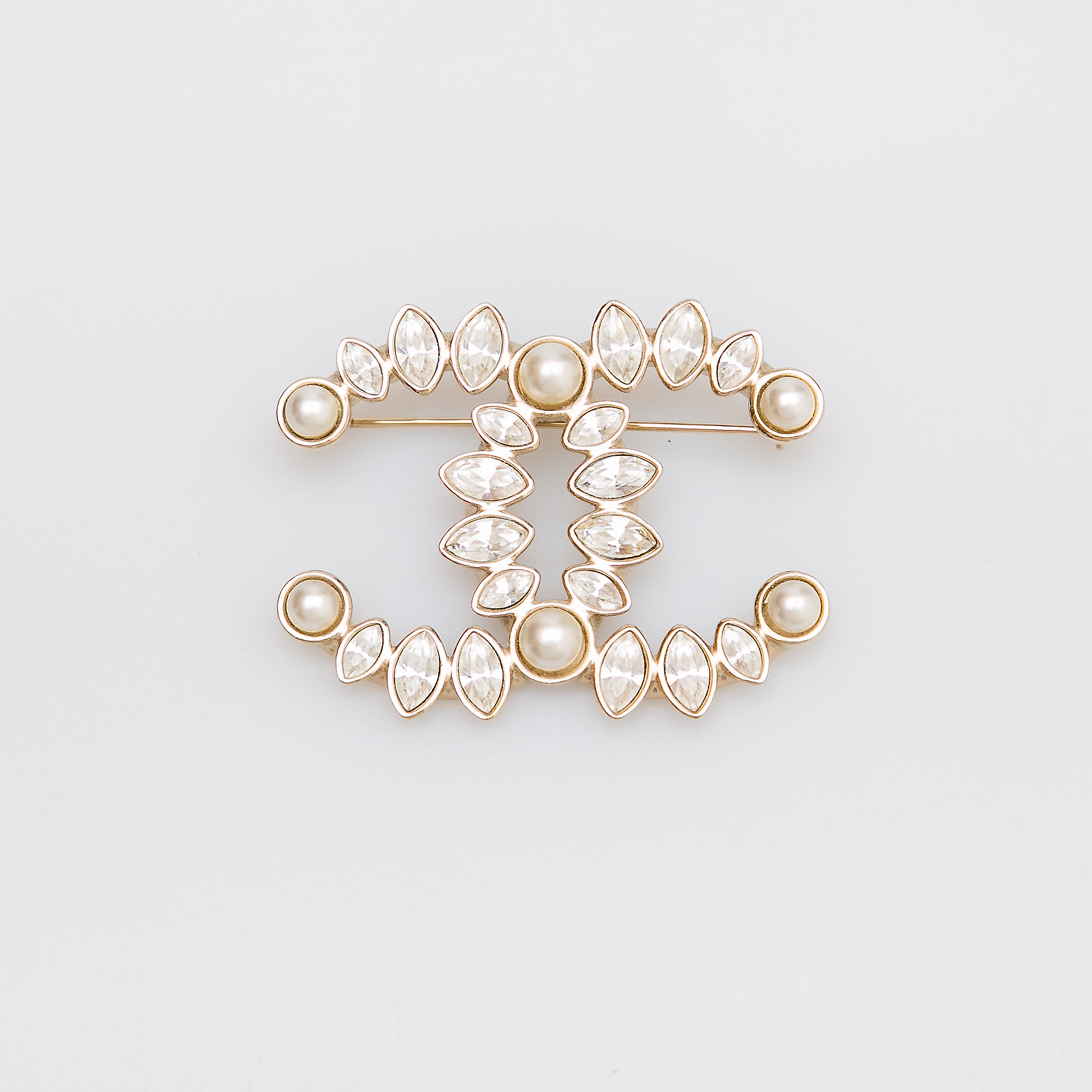 Брошь Chanel les Exclusifs - купить оригинал в секонд-хенде SFS - 1