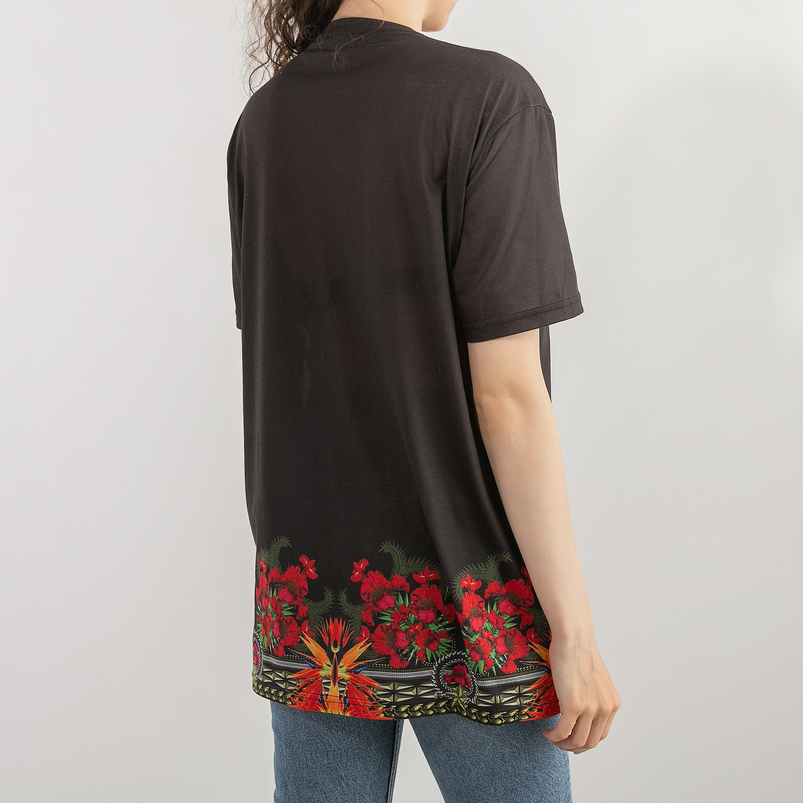 Футболка Givenchy - купить оригинал в секонд-хенде SFS - 2