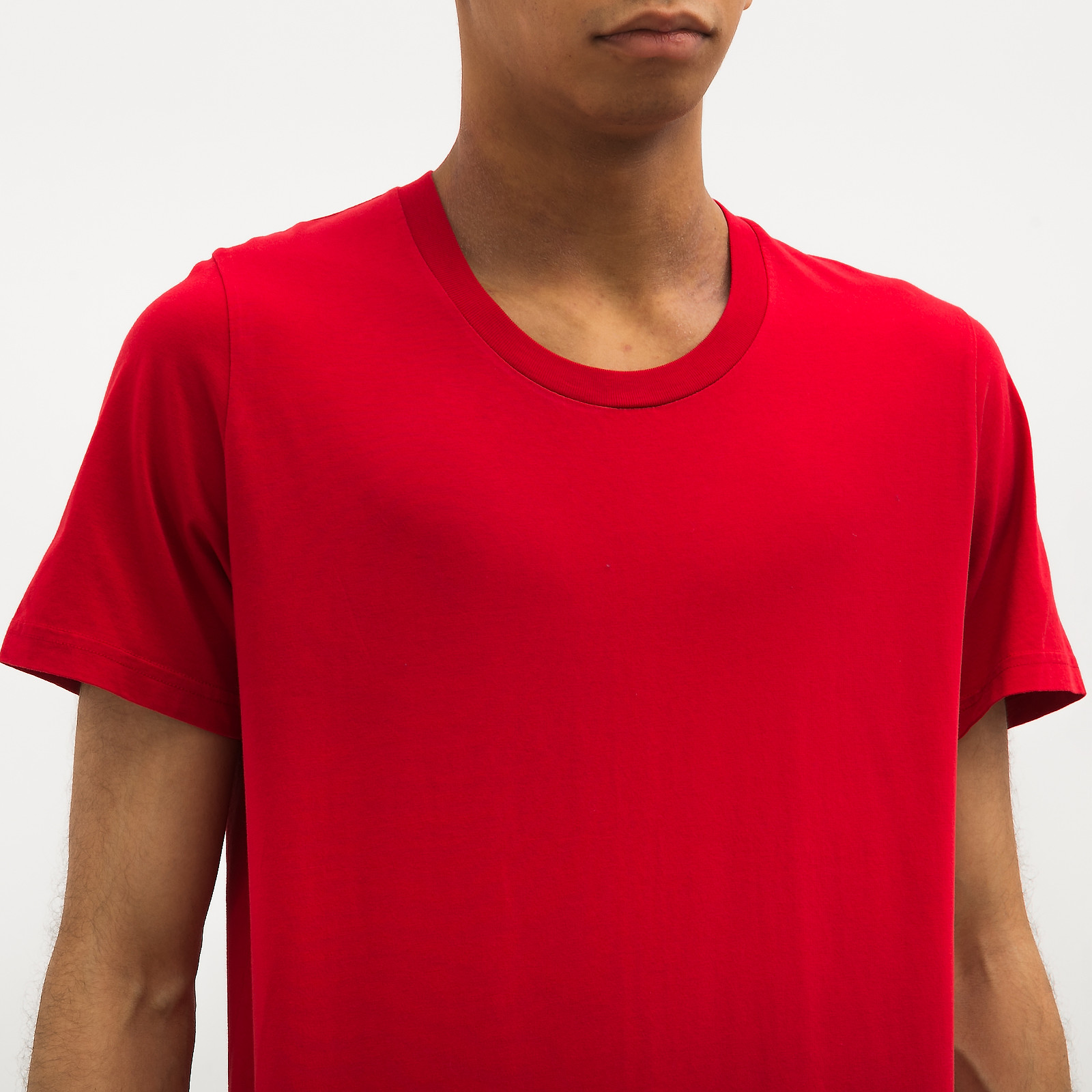 Футболка красного цвета Maison Martin Margiela - фото из каталога магазина брендовой одежды Second Friend Store Футболка Maison Martin Margiela - купить оригинал в секонд-хенде SFS - 4