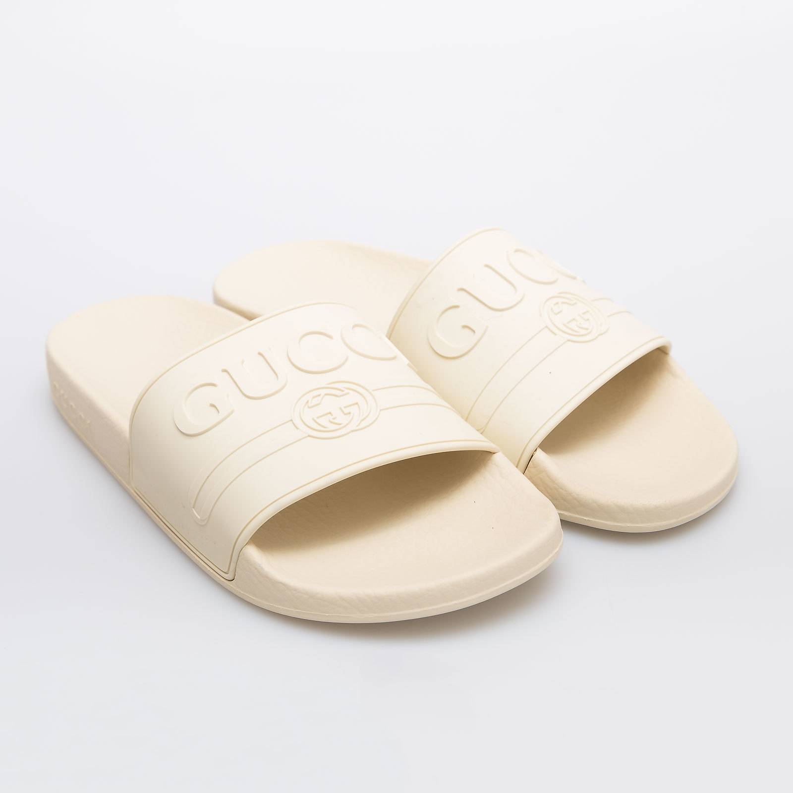 Сандалии белого цвета Gucci - фото из каталога магазина брендовой одежды Second Friend Store Сандалии Gucci - купить оригинал в секонд-хенде SFS - 2