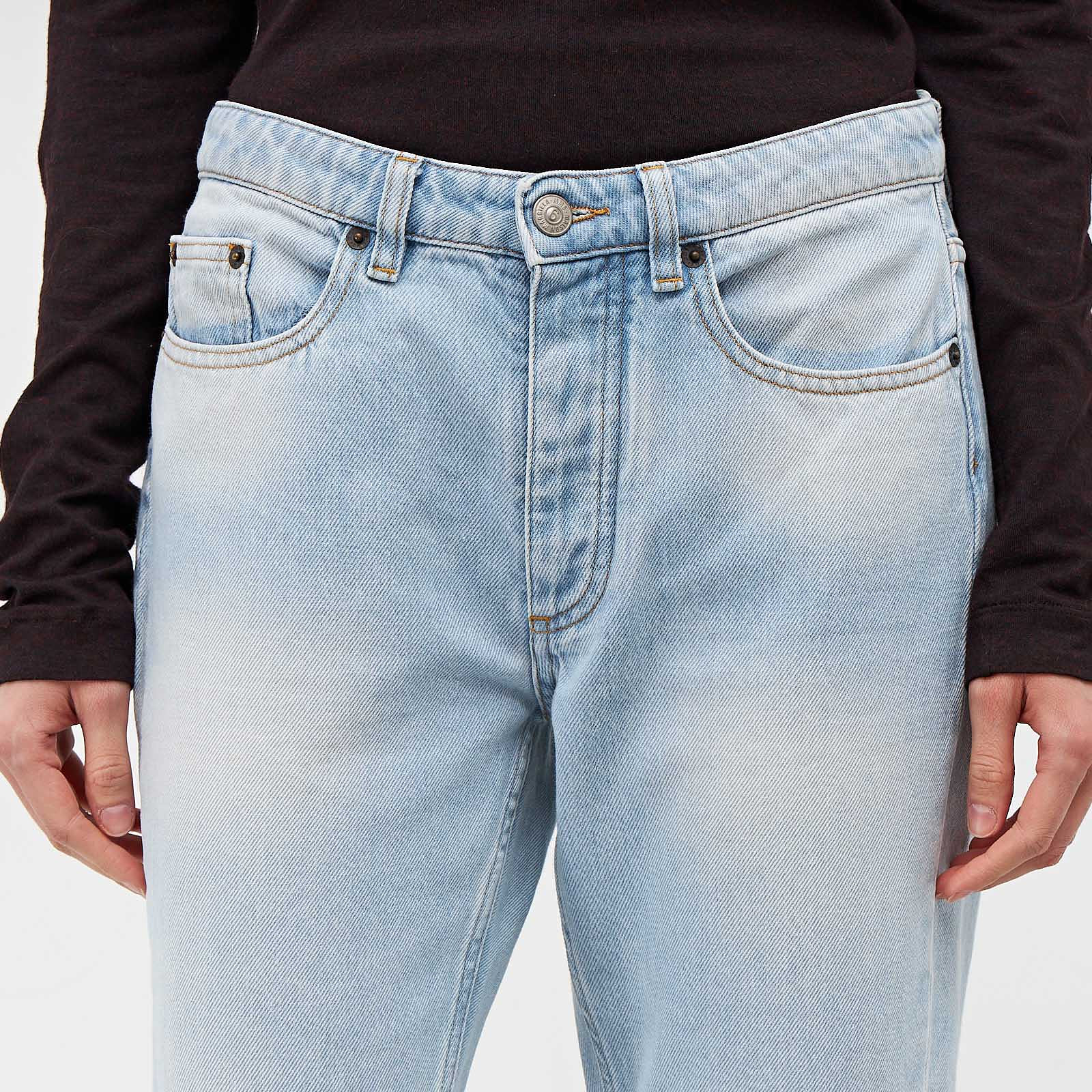 Джинсы голубого цвета MM6 Maison Margiela - фото из каталога магазина брендовой одежды Second Friend Store Джинсы MM6 Maison Margiela - купить оригинал в секонд-хенде SFS - 4