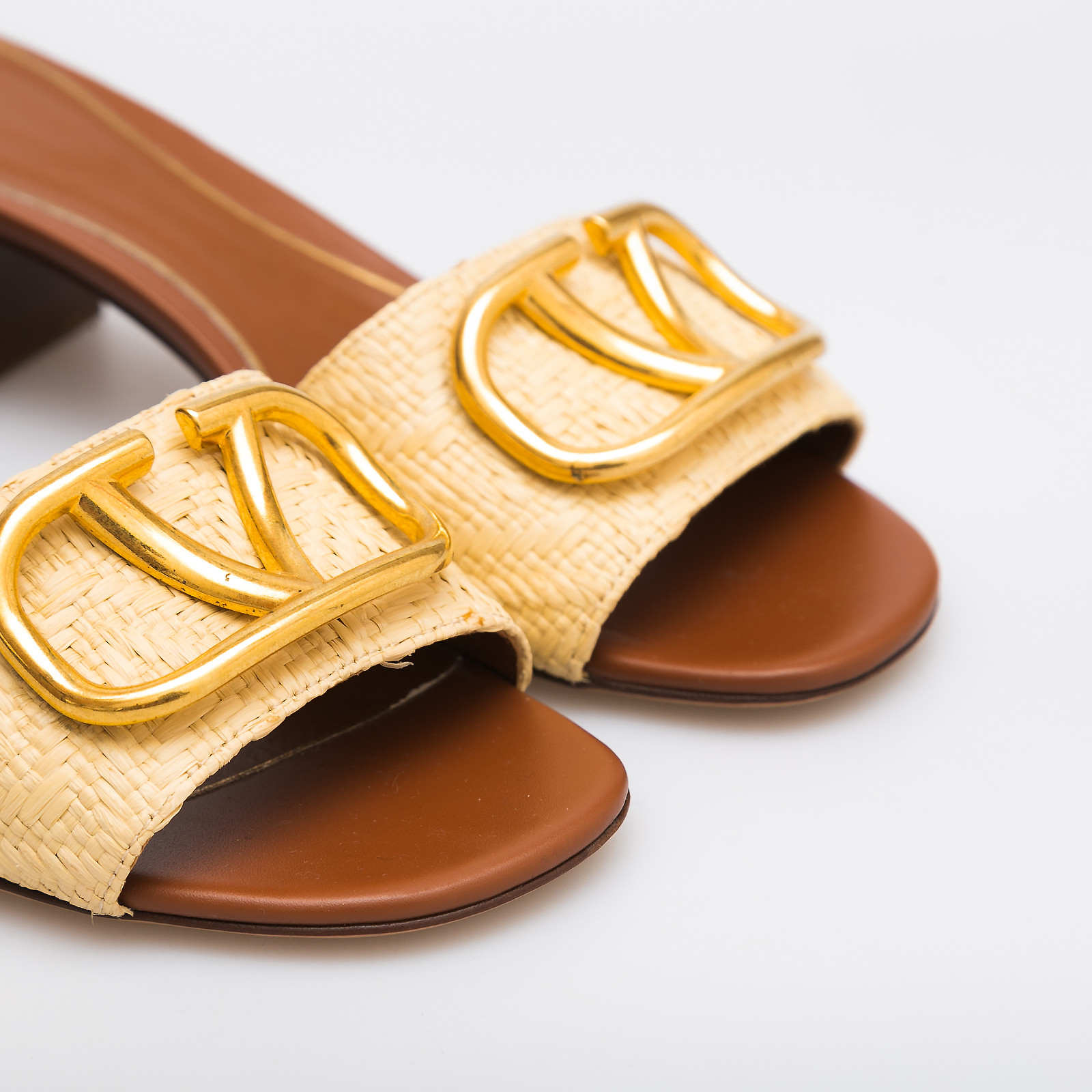 Босоножки Valentino - купить оригинал в секонд-хенде SFS - 4