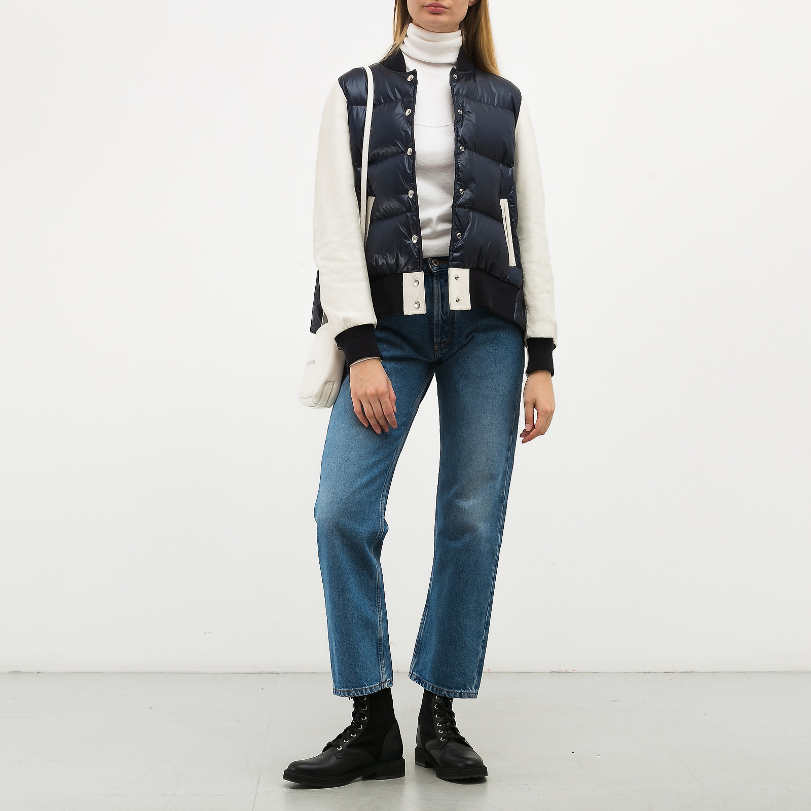 Куртка  синего цвета Sacai - фото из каталога магазина брендовой одежды Second Friend Store Куртка Sacai - купить оригинал в секонд-хенде SFS - 5