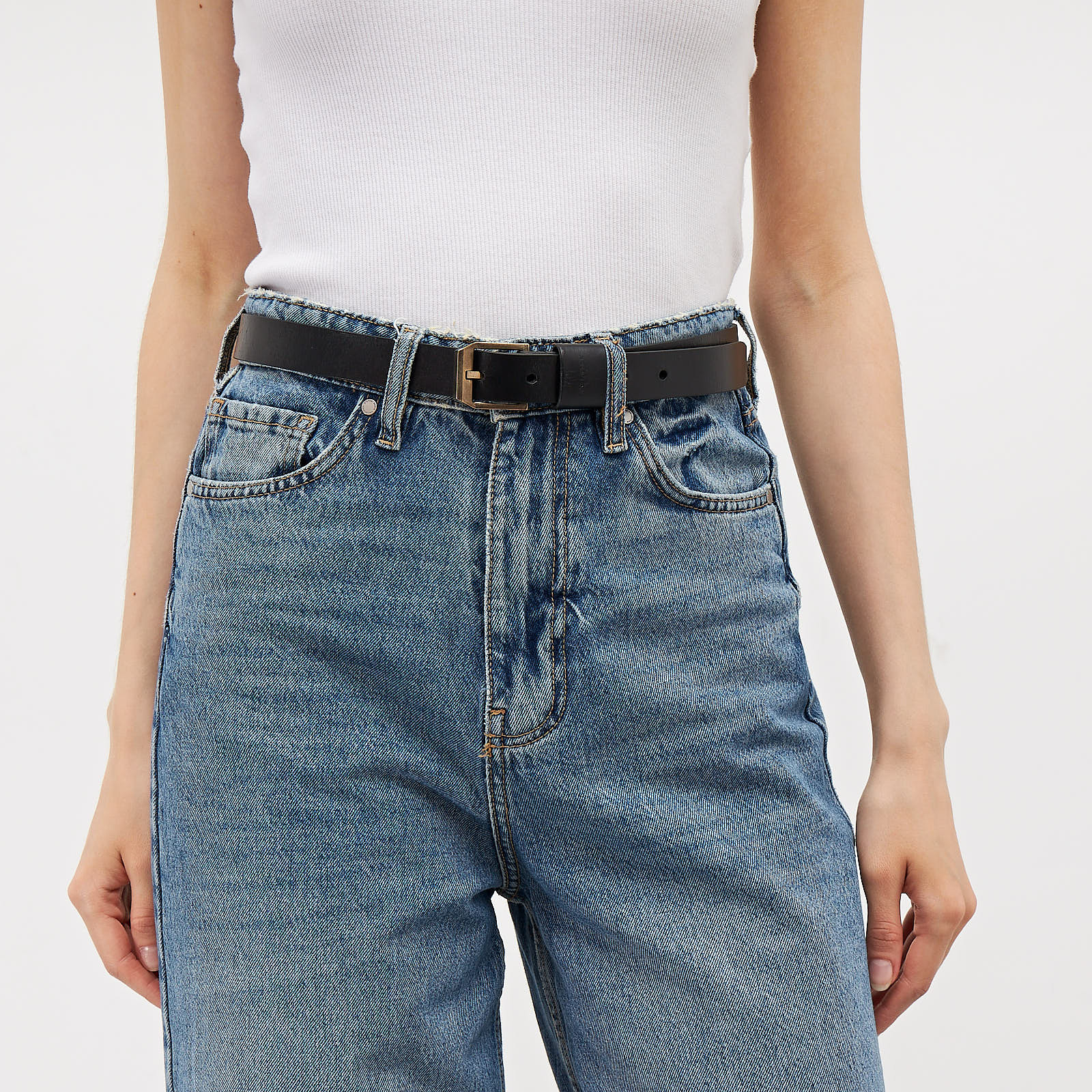 Ремень черного цвета Saint Laurent - фото из каталога магазина брендовой одежды Second Friend Store Ремень Saint Laurent - купить оригинал в секонд-хенде SFS - 2