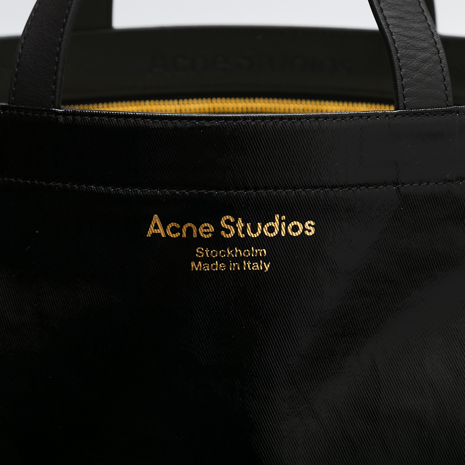 Сумка Acne Studios - купить оригинал в секонд-хенде SFS