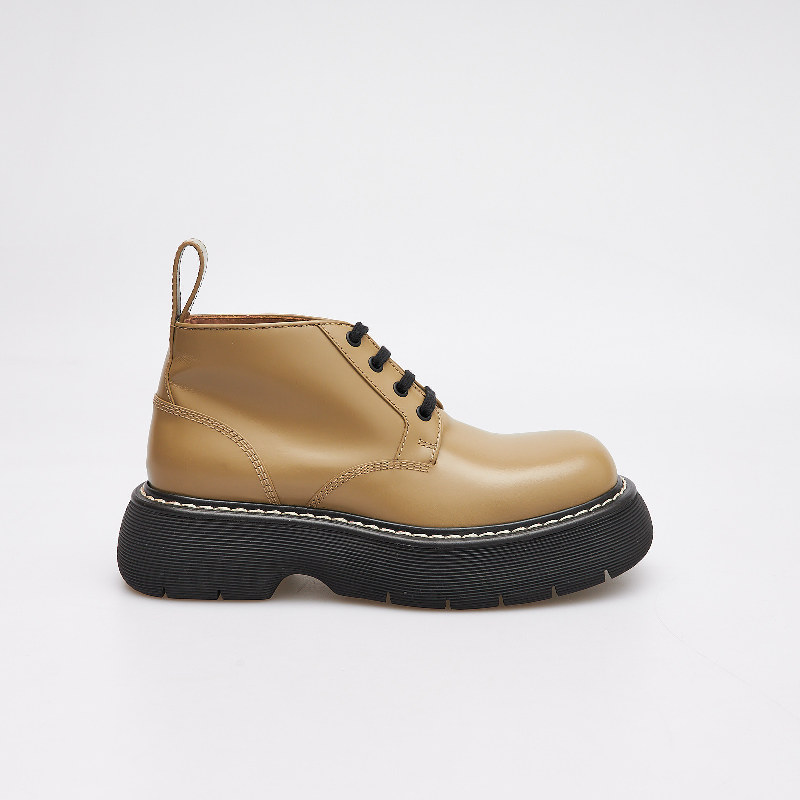 Ботинки зеленого цвета Bottega Veneta - фото из каталога магазина брендовой одежды Second Friend Store Ботинки Bottega Veneta - купить оригинал в секонд-хенде SFS - 1