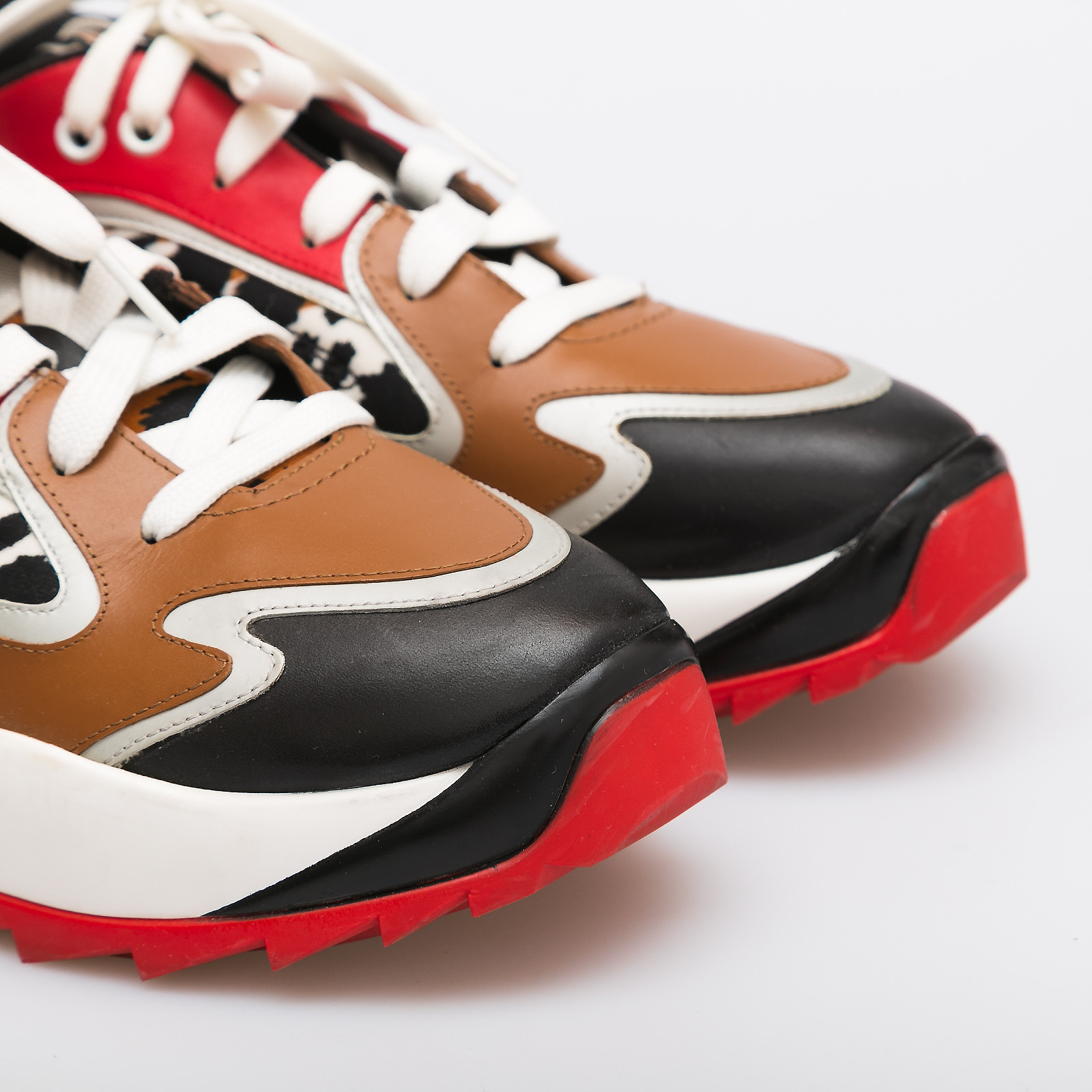 Кроссовки Sergio Rossi - фото из каталога магазина брендовой одежды Second Friend Store Кроссовки Sergio Rossi - купить оригинал в секонд-хенде SFS - 4