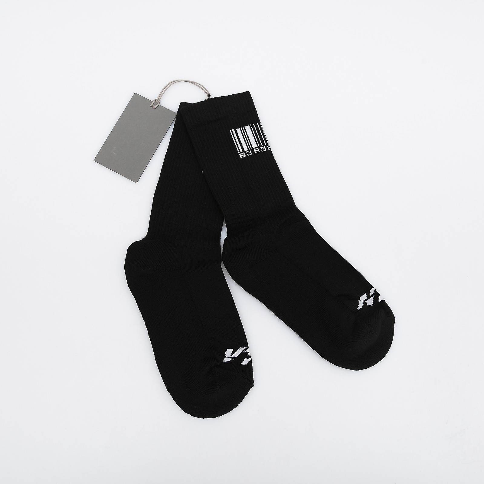 Носки белого цвета Vetements - фото из каталога магазина брендовой одежды Second Friend Store Носки Vetements - купить оригинал в секонд-хенде SFS - 1