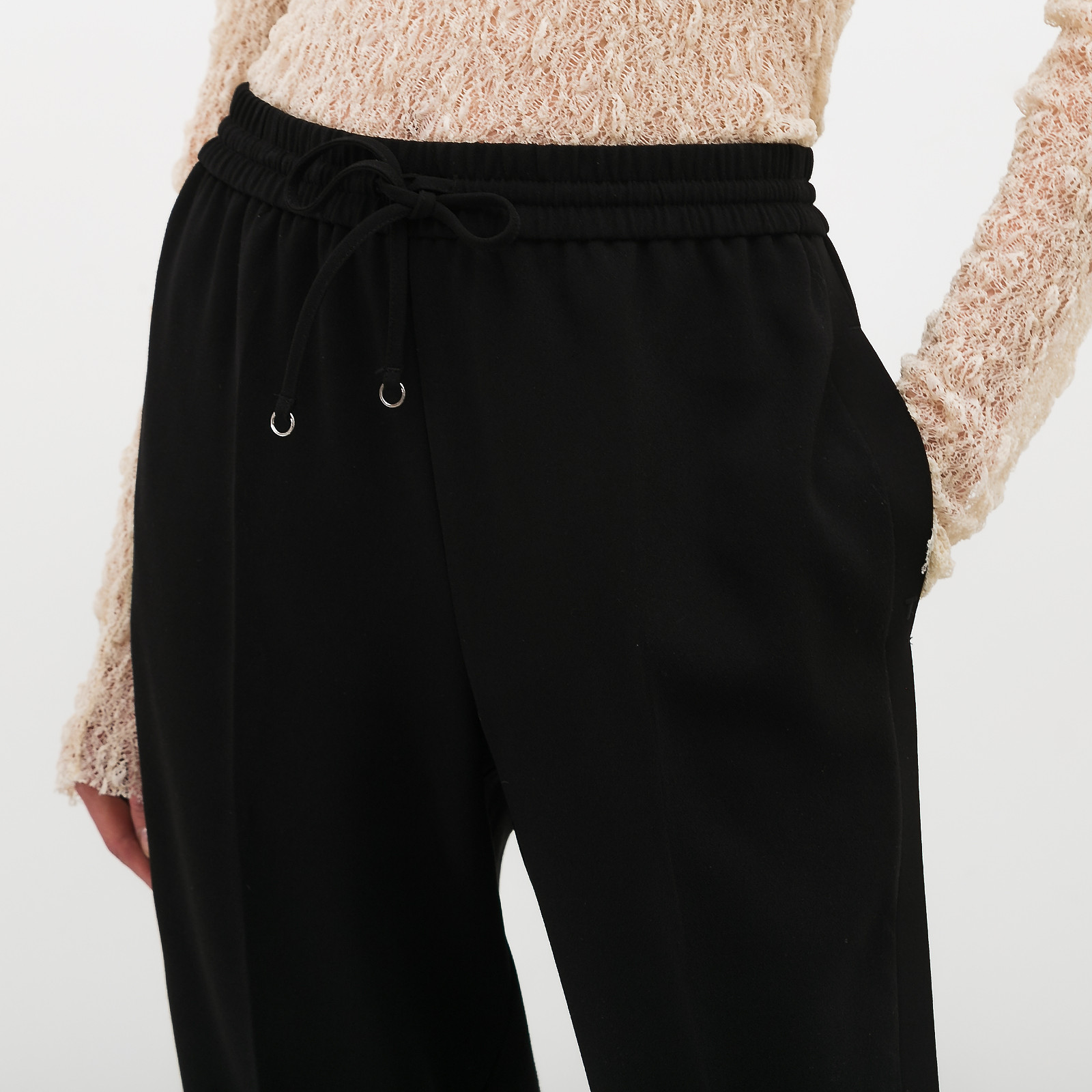 Брюки черного цвета T by Alexander Wang - фото из каталога магазина брендовой одежды Second Friend Store Брюки T by Alexander Wang - купить оригинал в секонд-хенде SFS - 4