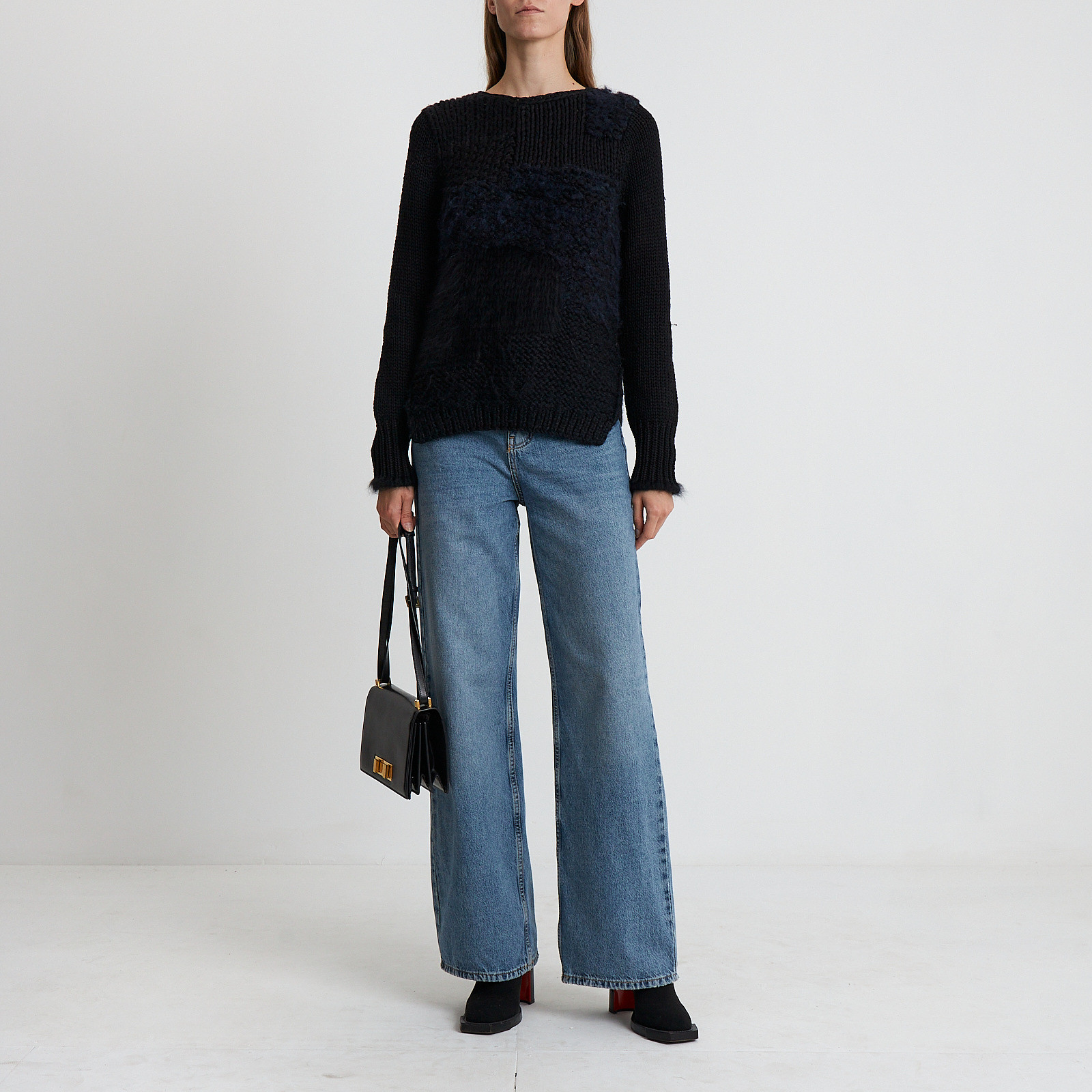 Свитер черного цвета Helmut Lang - фото из каталога магазина брендовой одежды Second Friend Store Свитер Helmut Lang - купить оригинал в секонд-хенде SFS - 2