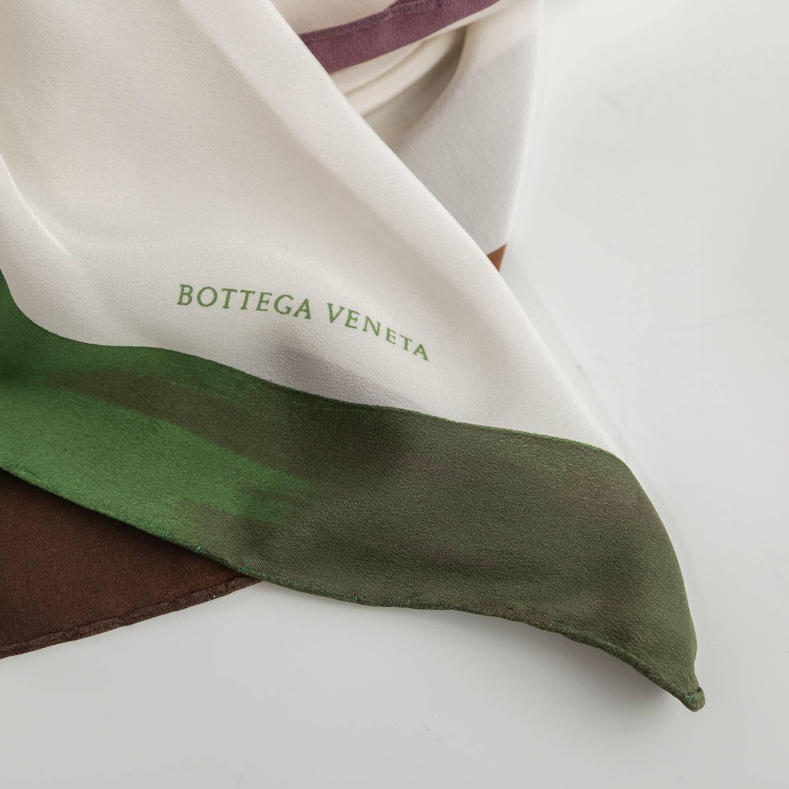 Платок Bottega Veneta - купить оригинал в секонд-хенде SFS