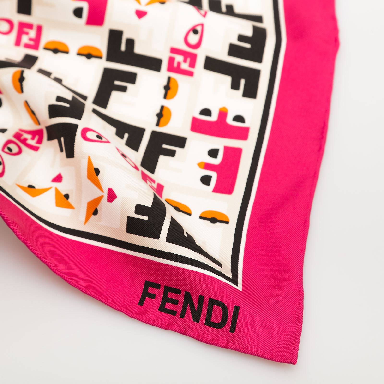 Платок Fendi - купить оригинал в секонд-хенде SFS - 3
