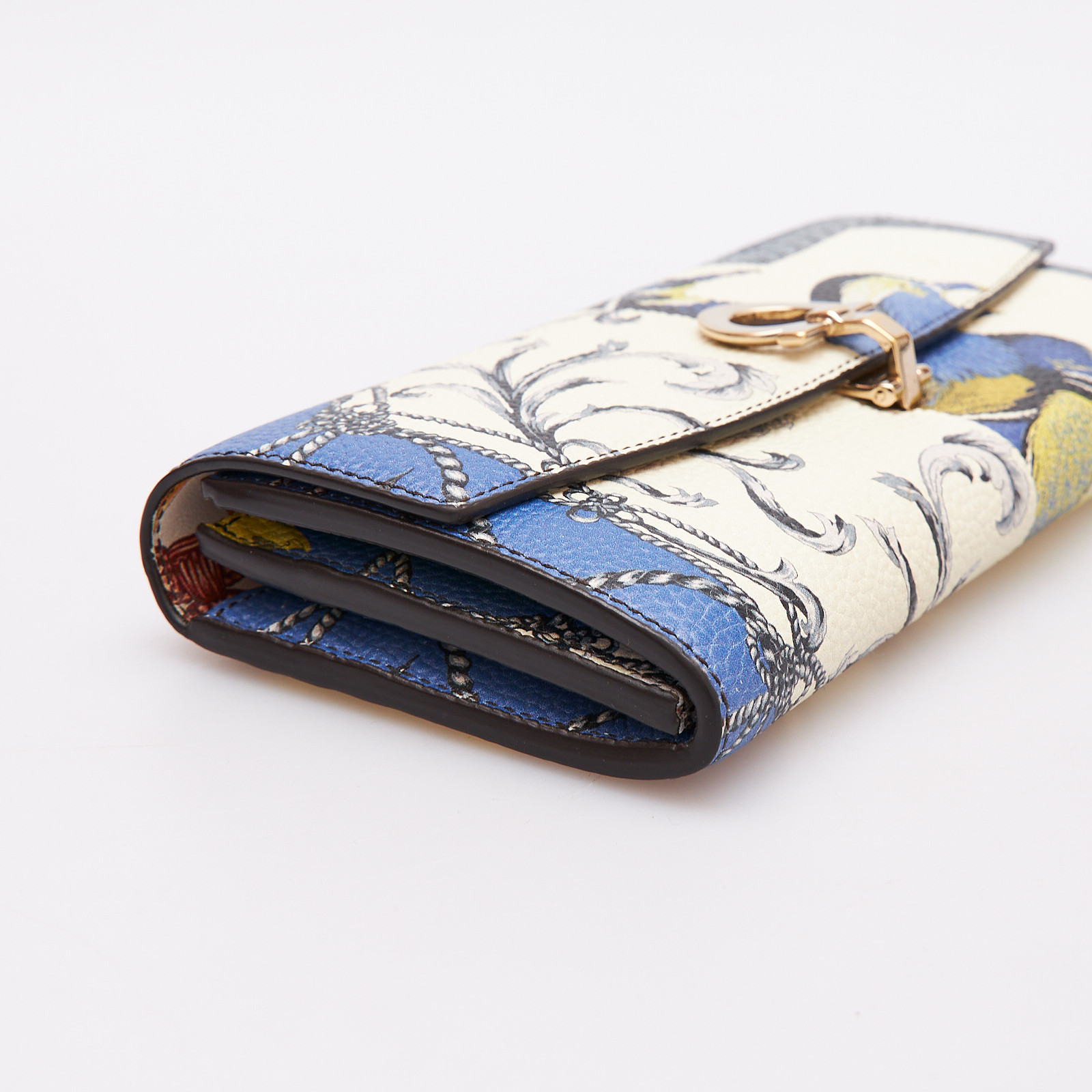 Кошелек синего цвета Salvatore Ferragamo - фото из каталога магазина брендовой одежды Second Friend Store Кошелек Salvatore Ferragamo - купить оригинал в секонд-хенде SFS - 3