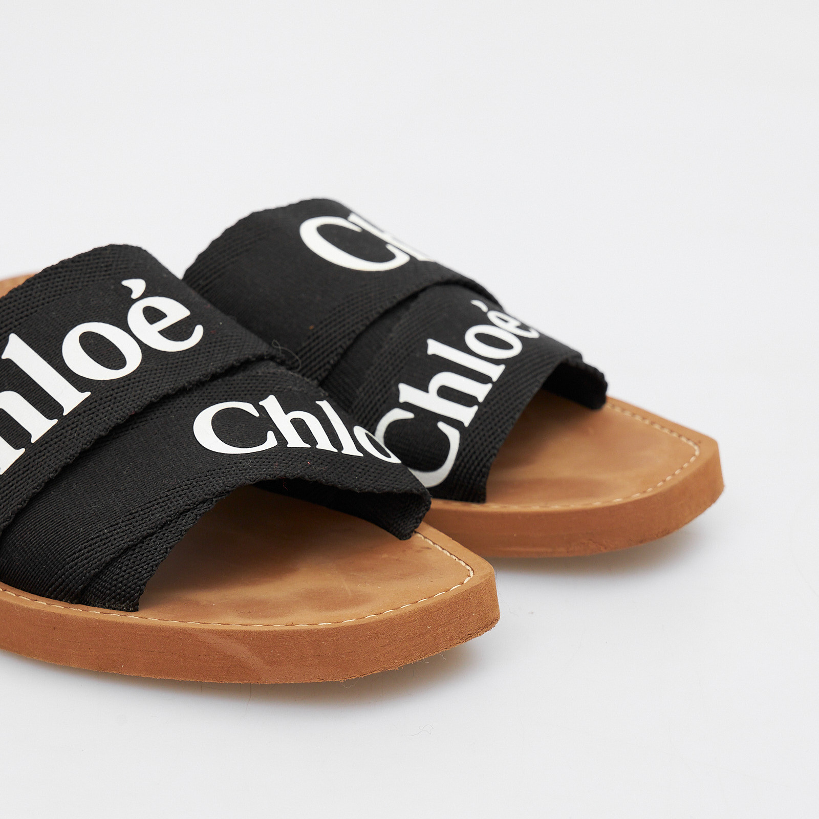 Сандалии  черного цвета Chloe - фото из каталога магазина брендовой одежды Second Friend Store Сандалии Chloe - купить оригинал в секонд-хенде SFS - 4