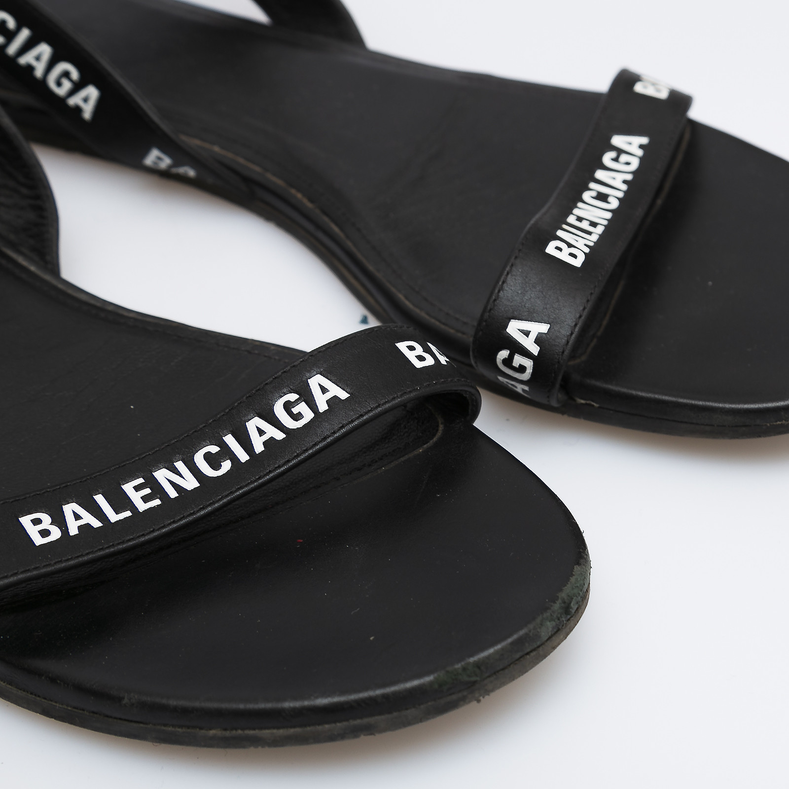 Сандалии Balenciaga - купить оригинал в секонд-хенде SFS