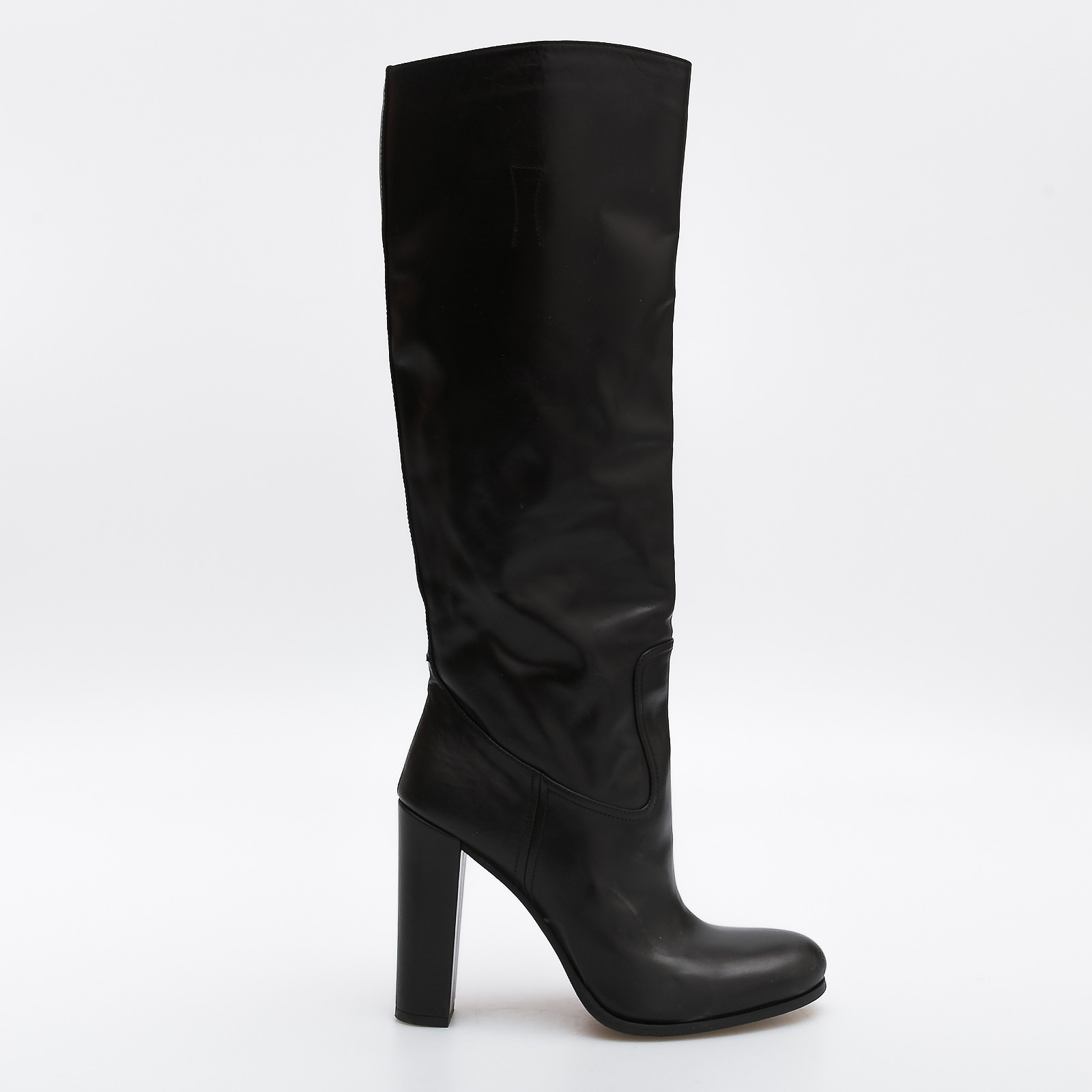 Сапоги черного цвета Prada - фото из каталога магазина брендовой одежды Second Friend Store Сапоги Prada - купить оригинал в секонд-хенде SFS - 1