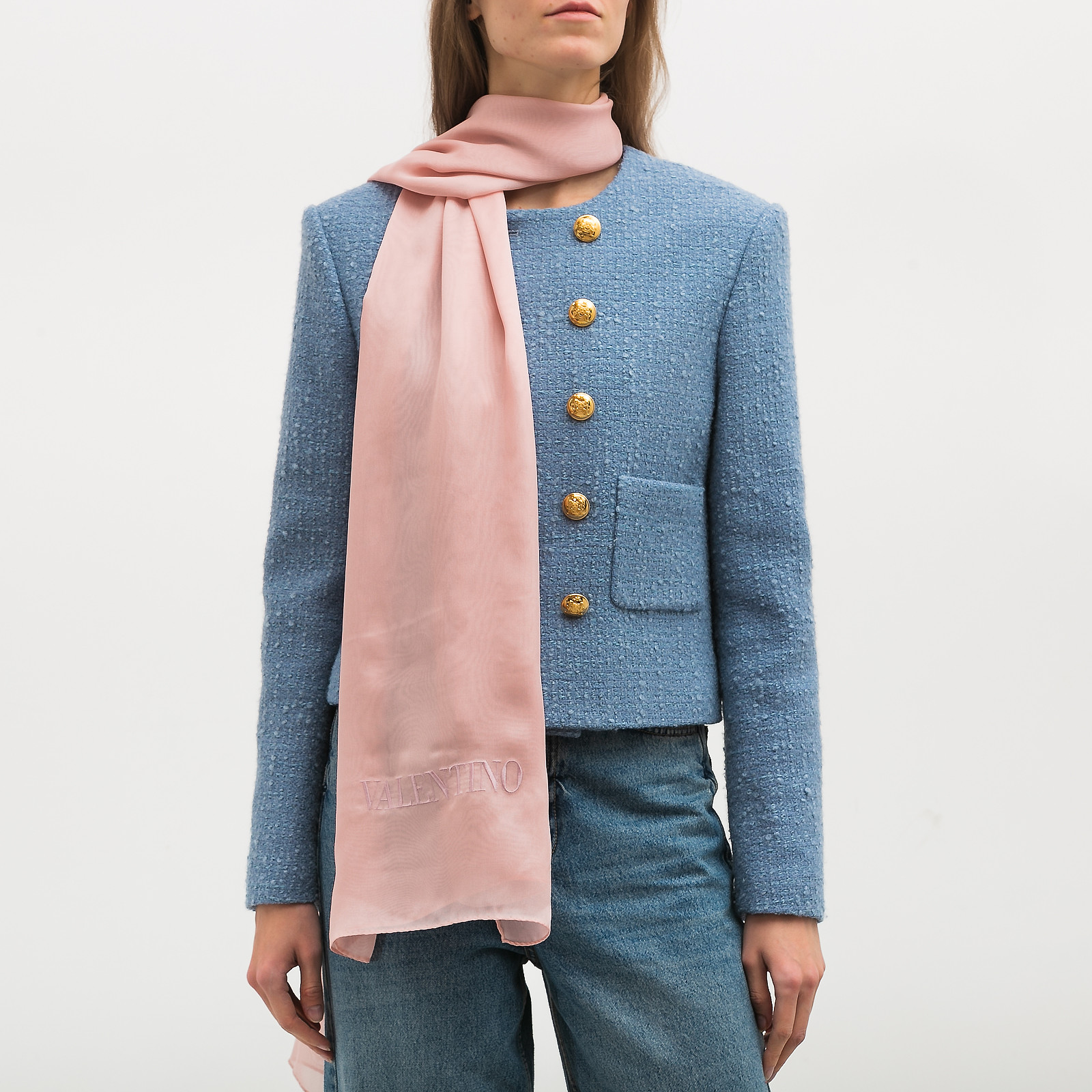 Платок розового цвета Valentino - фото из каталога магазина брендовой одежды Second Friend Store Платок Valentino - купить оригинал в секонд-хенде SFS - 2