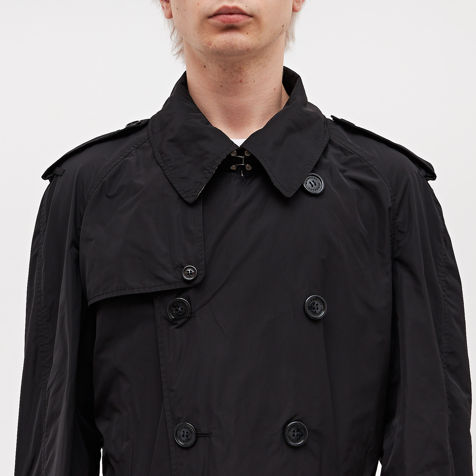Тренч черного цвета Burberry Prorsum - фото из каталога магазина брендовой одежды Second Friend Store Тренч Burberry Prorsum - купить оригинал в секонд-хенде SFS - 4