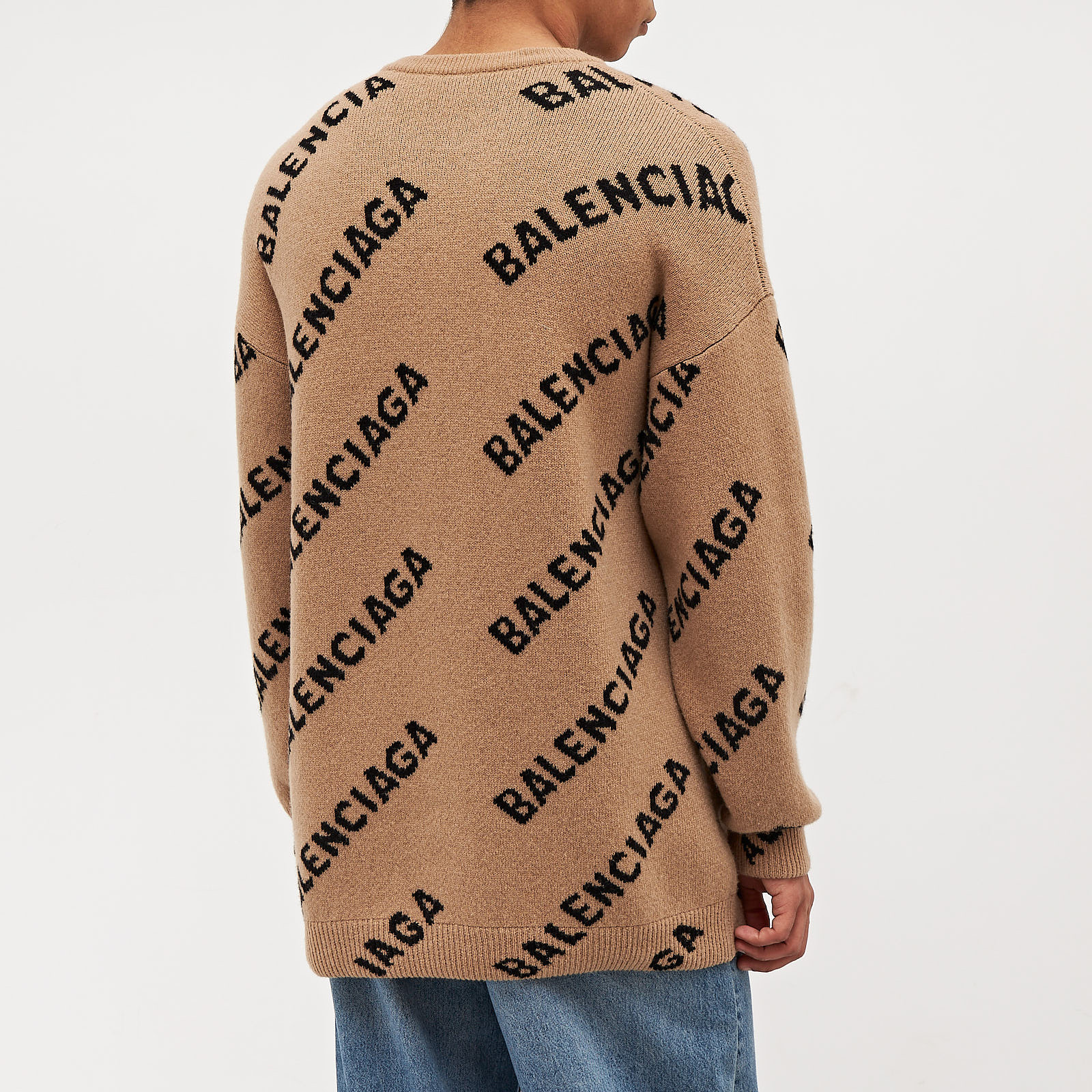 Свитер бежевого цвета Balenciaga - фото из каталога магазина брендовой одежды Second Friend Store Свитер Balenciaga - купить оригинал в секонд-хенде SFS - 3