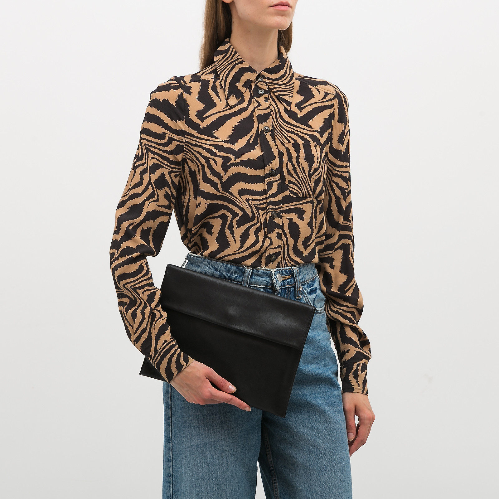 Клатч черного цвета Marni - фото из каталога магазина брендовой одежды Second Friend Store Клатч Marni - купить оригинал в секонд-хенде SFS - 2