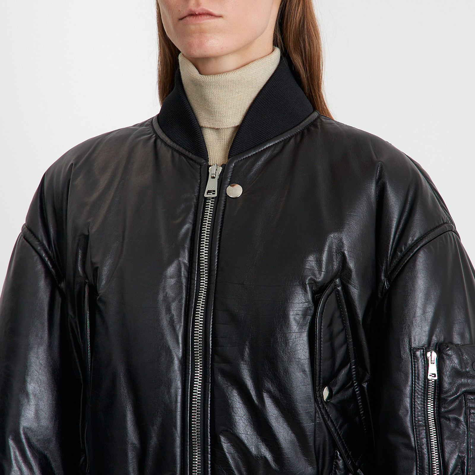 Пуховик черного цвета Gucci - фото из каталога магазина брендовой одежды Second Friend Store Пуховик Gucci - купить оригинал в секонд-хенде SFS - 4