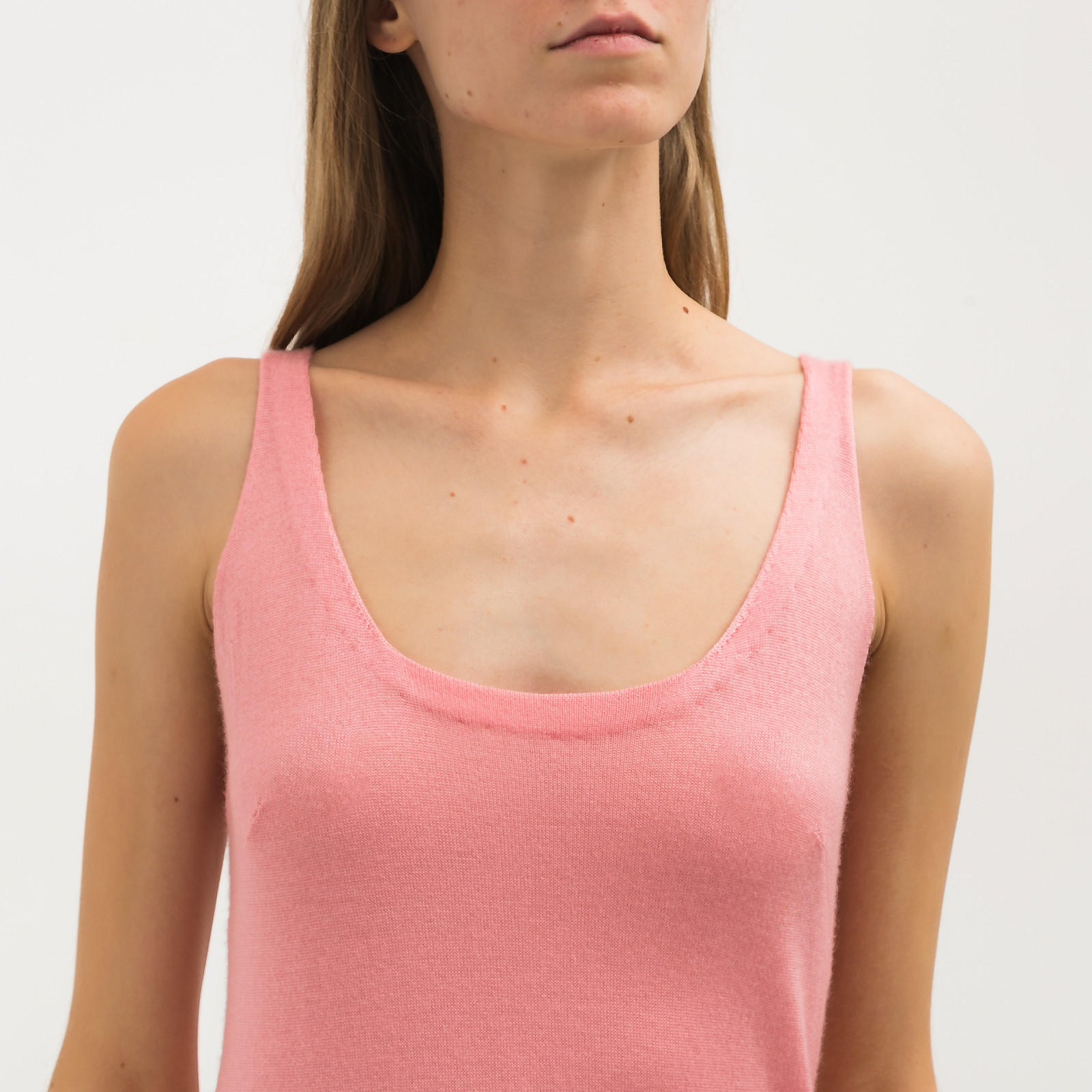 Платье розового цвета Prada - фото из каталога магазина брендовой одежды Second Friend Store Платье Prada - купить оригинал в секонд-хенде SFS - 4