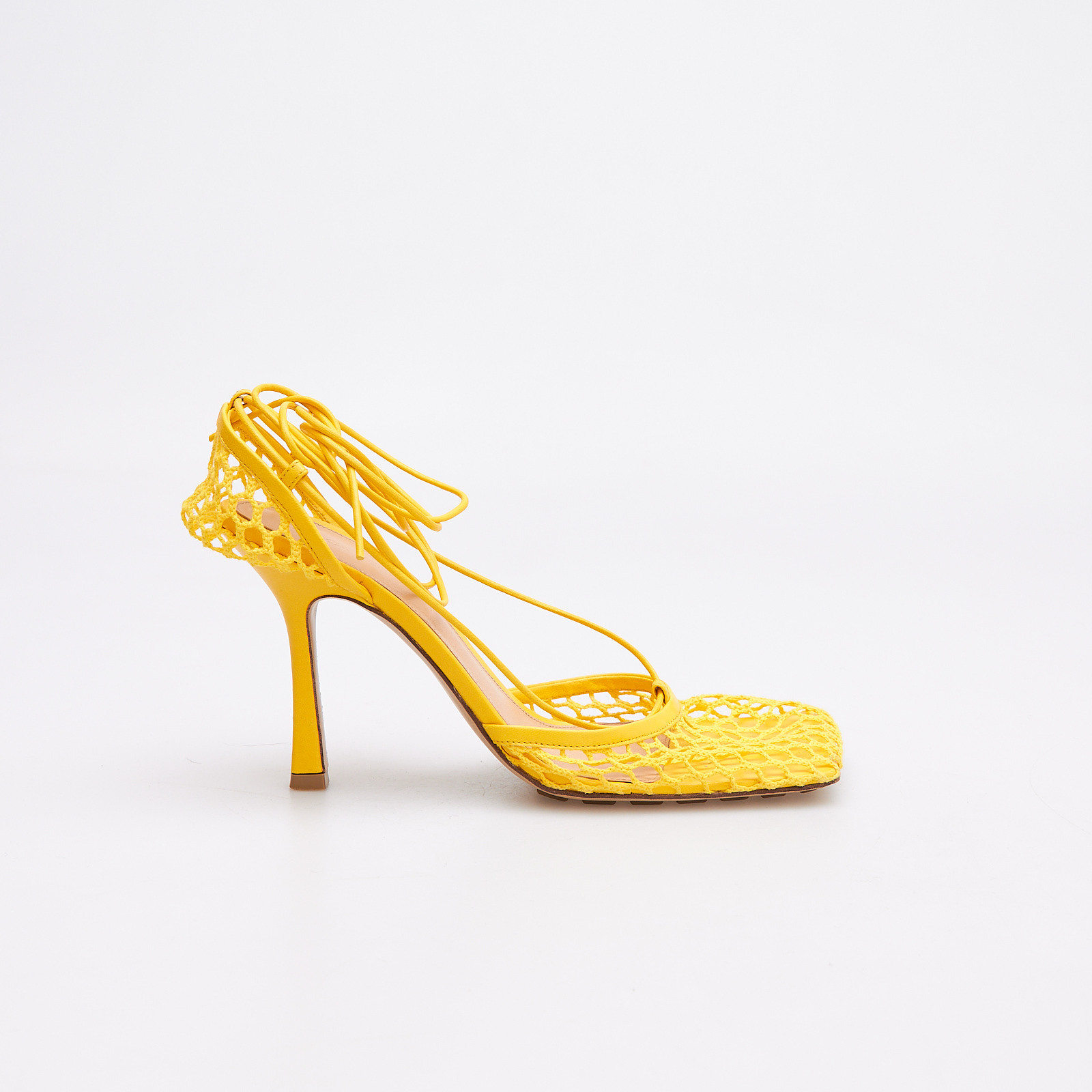 Туфли желтого цвета Bottega Veneta - фото из каталога магазина брендовой одежды Second Friend Store Туфли Bottega Veneta - купить оригинал в секонд-хенде SFS - 1