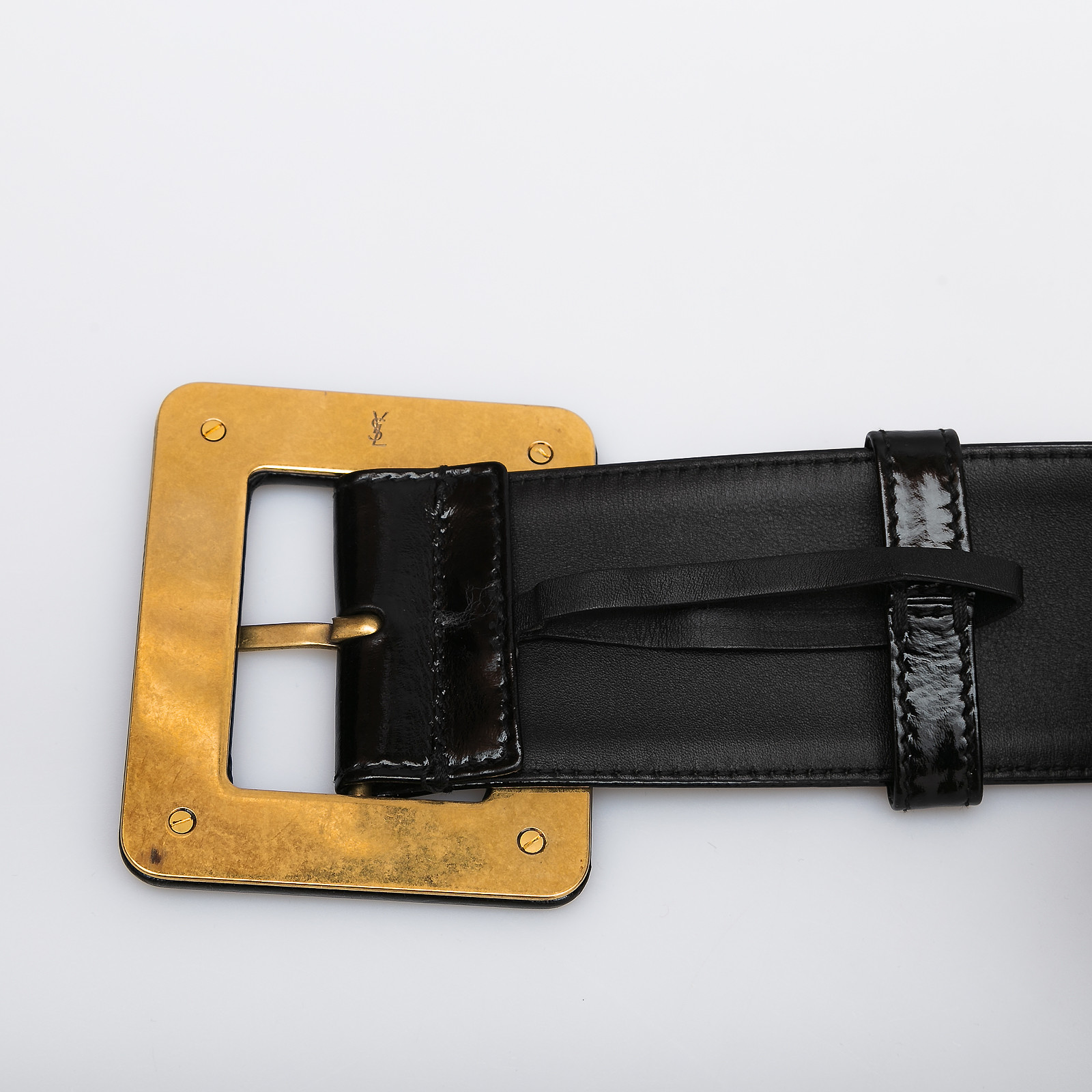 Ремень черного цвета Yves Saint Laurent - фото из каталога магазина брендовой одежды Second Friend Store Ремень Yves Saint Laurent - купить оригинал в секонд-хенде SFS - 3