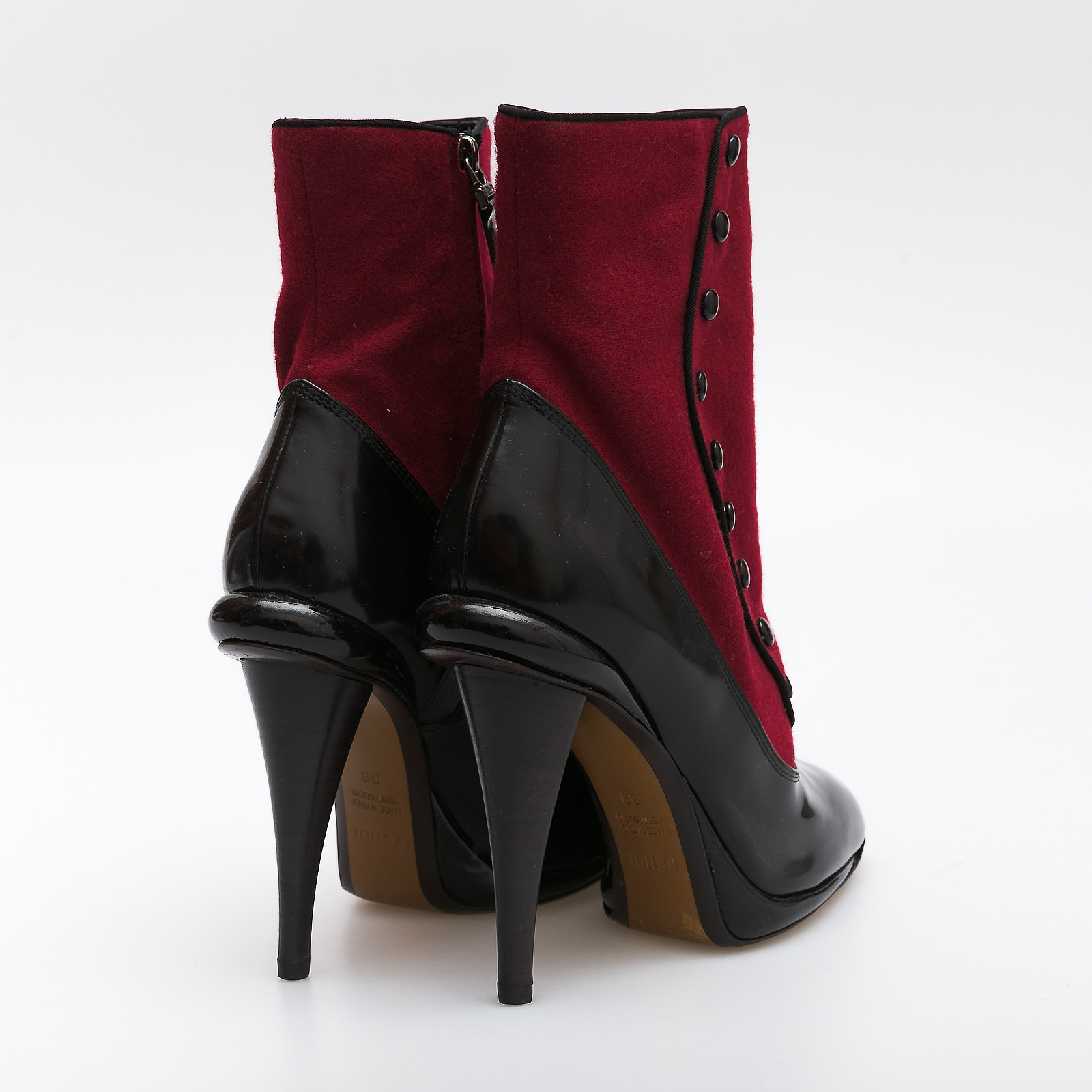 Ботильоны  красного цвета Fendi - фото из каталога магазина брендовой одежды Second Friend Store Ботильоны Fendi - купить оригинал в секонд-хенде SFS - 3