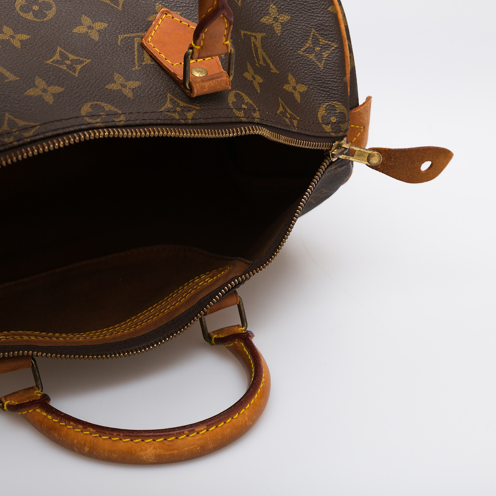 Сумка коричневого цвета Louis Vuitton - фото из каталога магазина брендовой одежды Second Friend Store Сумка Louis Vuitton - купить оригинал в секонд-хенде SFS - 5