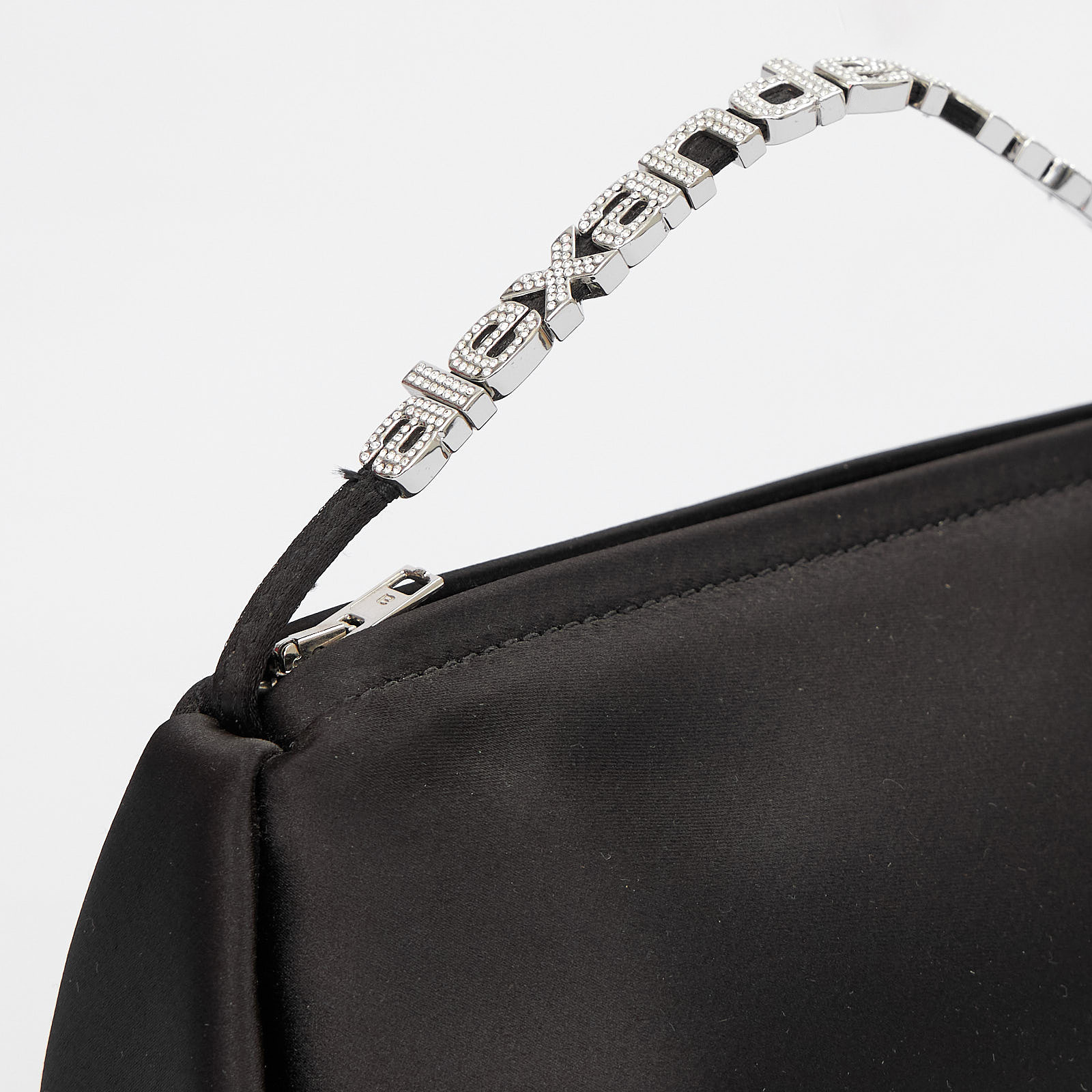 Сумка черного цвета Alexander Wang - фото из каталога магазина брендовой одежды Second Friend Store Сумка Alexander Wang - купить оригинал в секонд-хенде SFS - 5