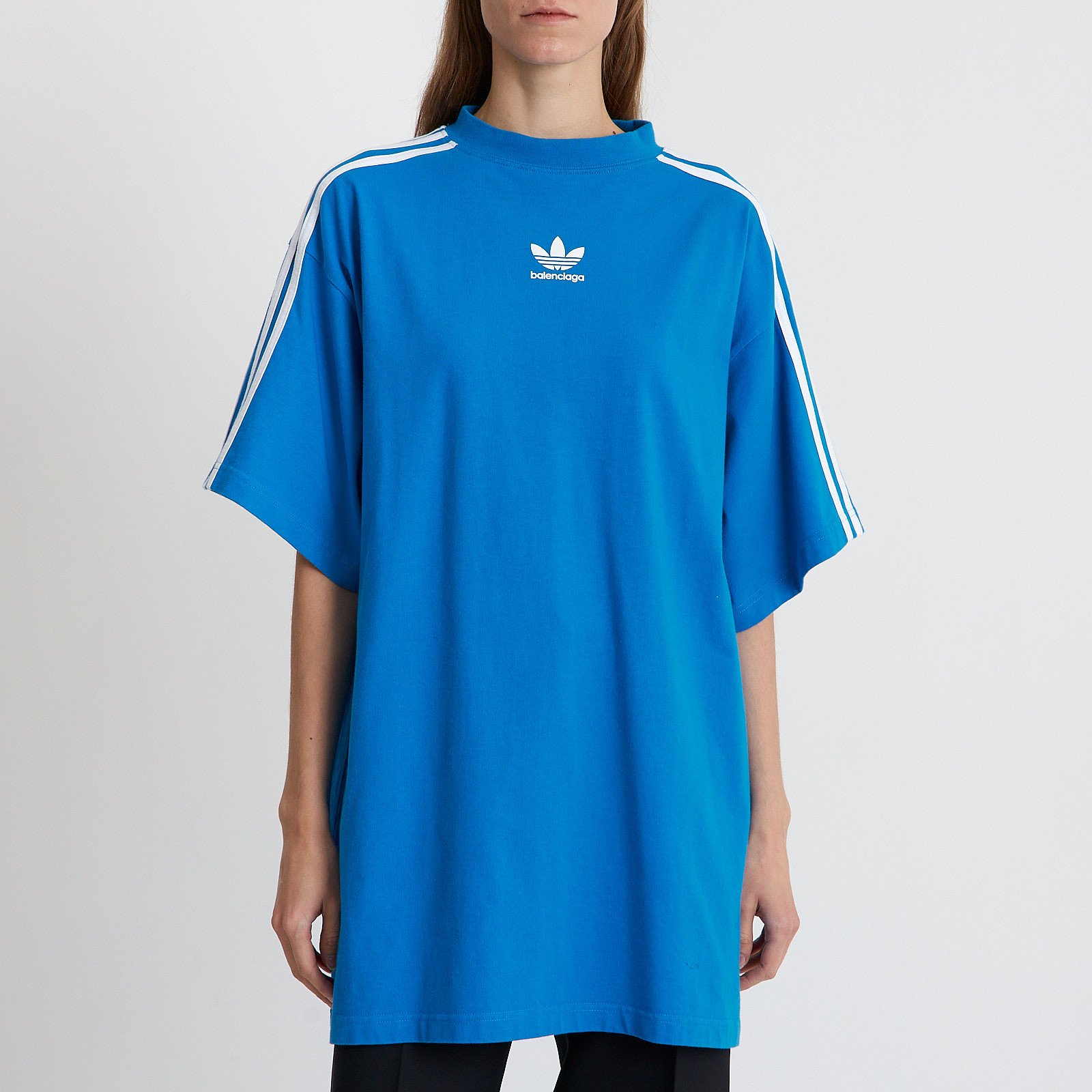 Футболка Adidas х синего цвета Balenciaga - фото из каталога магазина брендовой одежды Second Friend Store Футболка Adidas х Balenciaga - купить оригинал в секонд-хенде SFS - 1