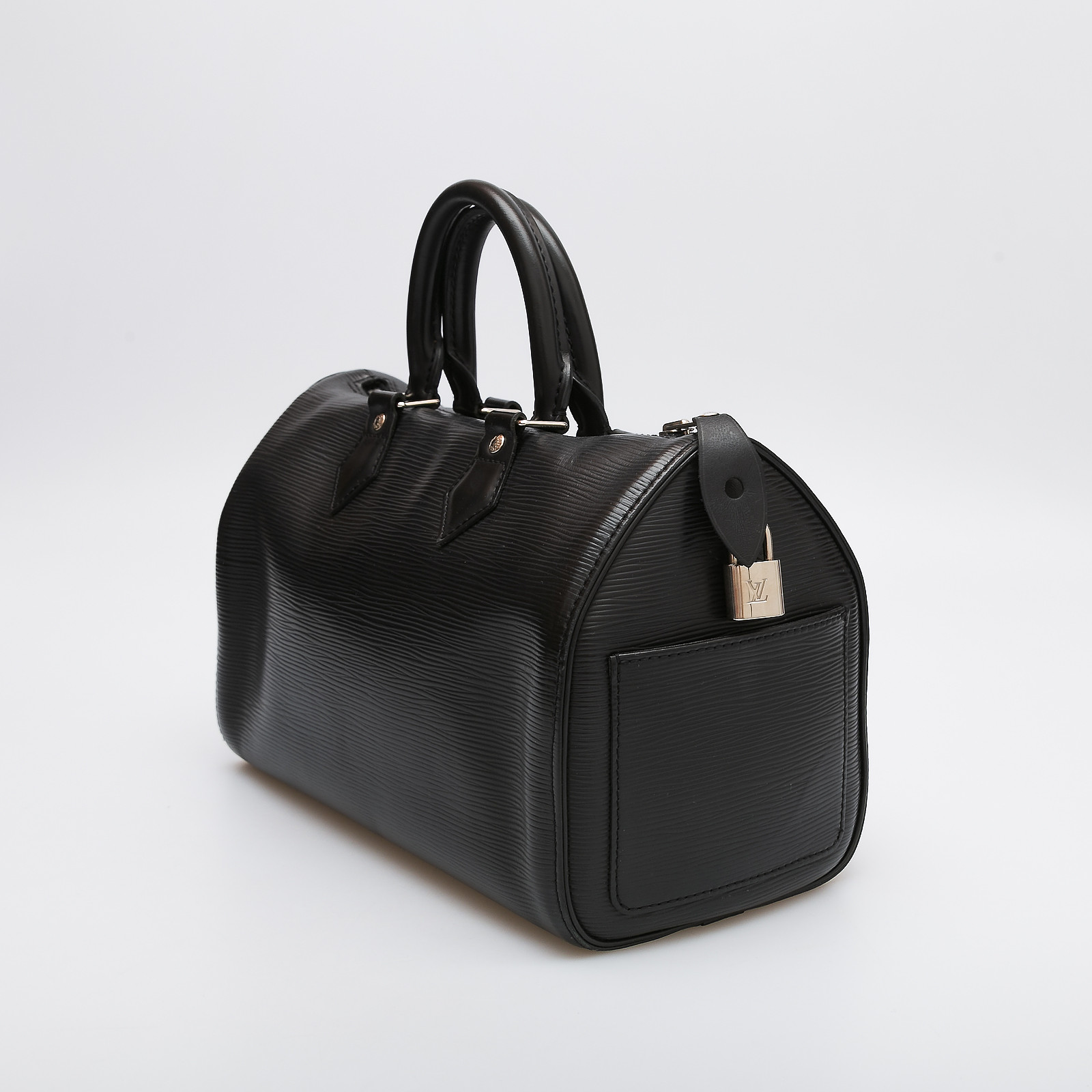 Сумка черного цвета Louis Vuitton - фото из каталога магазина брендовой одежды Second Friend Store Сумка Louis Vuitton - купить оригинал в секонд-хенде SFS - 3