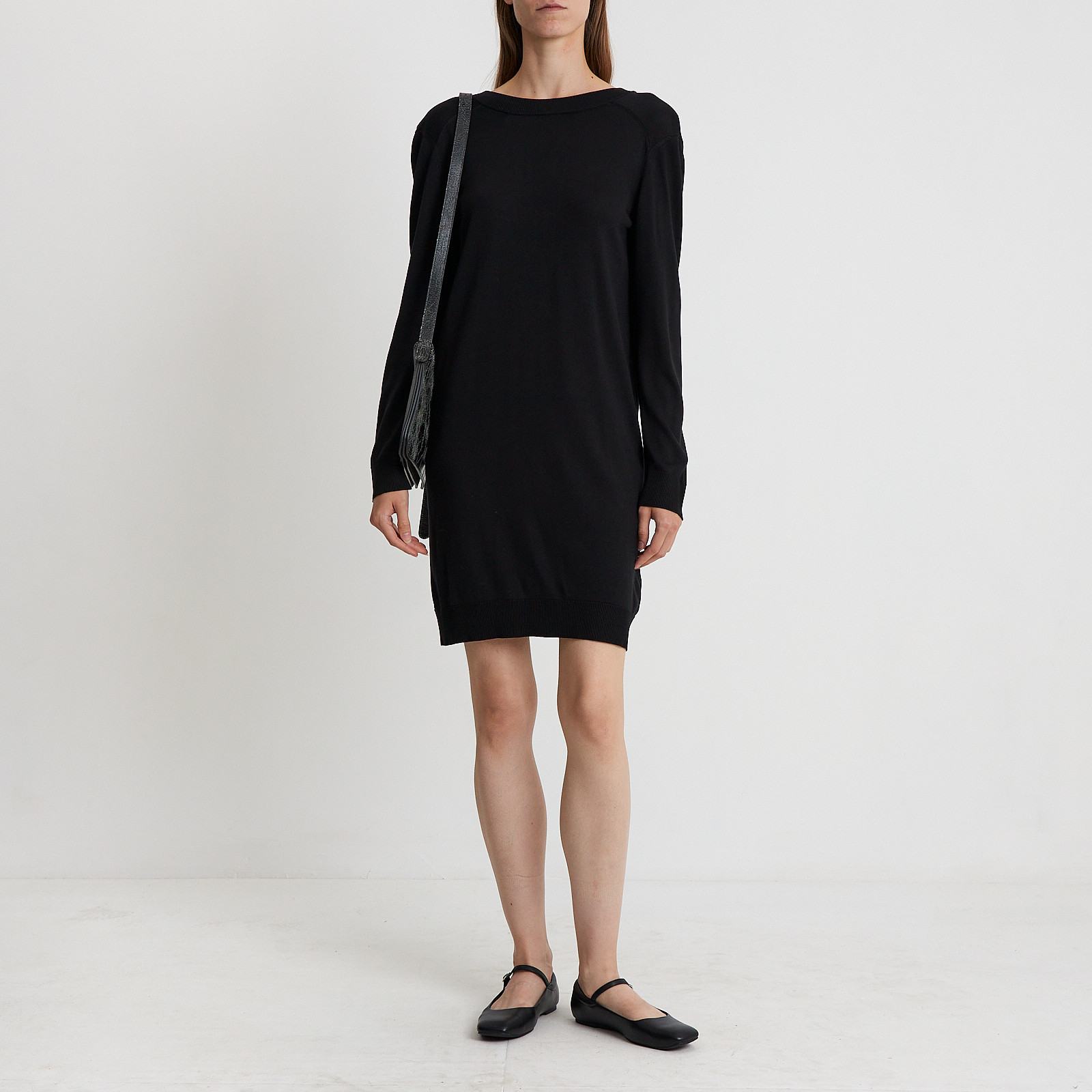 Платье черного цвета Maison Margiela - фото из каталога магазина брендовой одежды Second Friend Store Платье Maison Margiela - купить оригинал в секонд-хенде SFS - 3