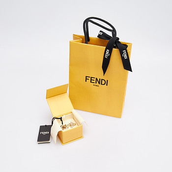 Запонки Fendi