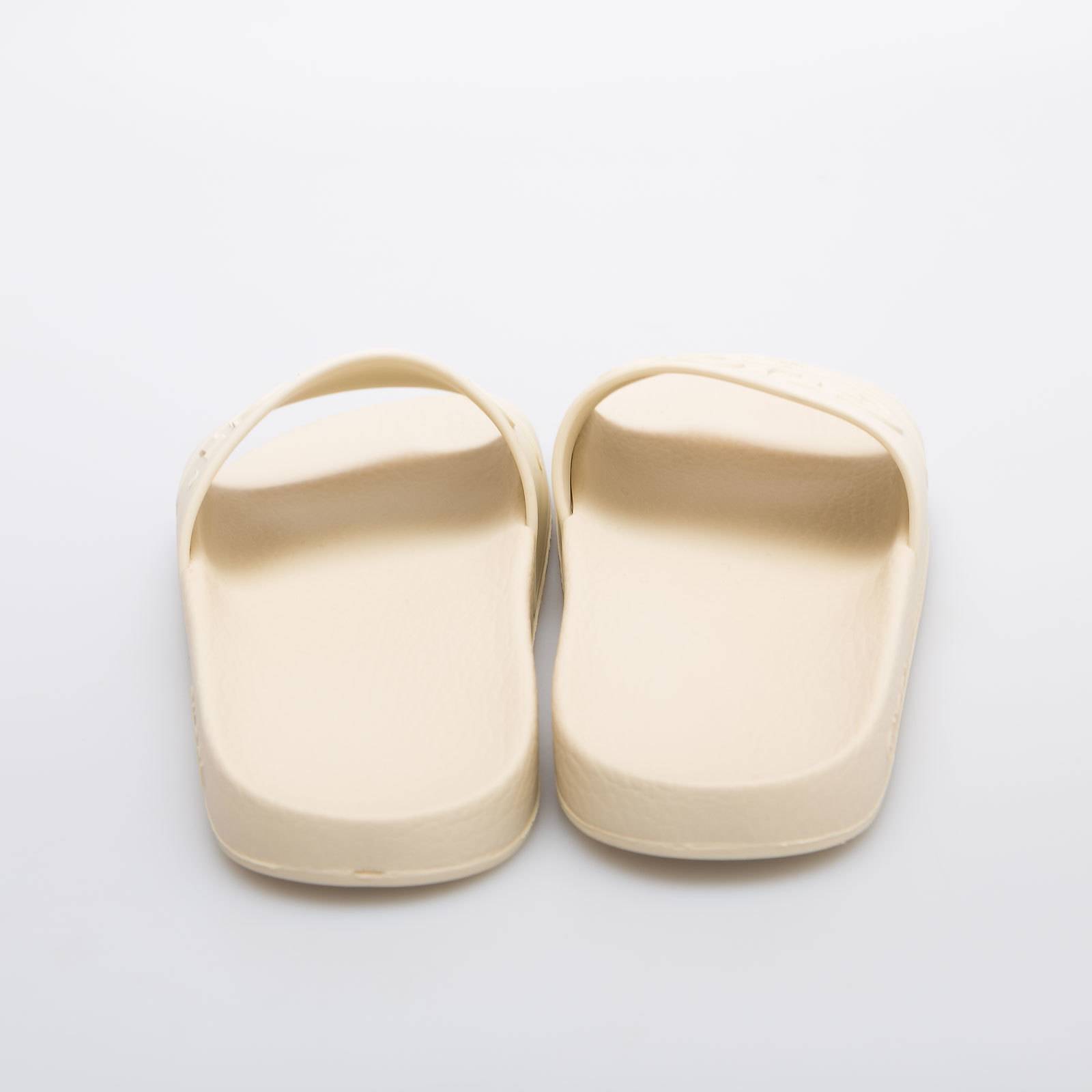 Сандалии белого цвета Gucci - фото из каталога магазина брендовой одежды Second Friend Store Сандалии Gucci - купить оригинал в секонд-хенде SFS - 3