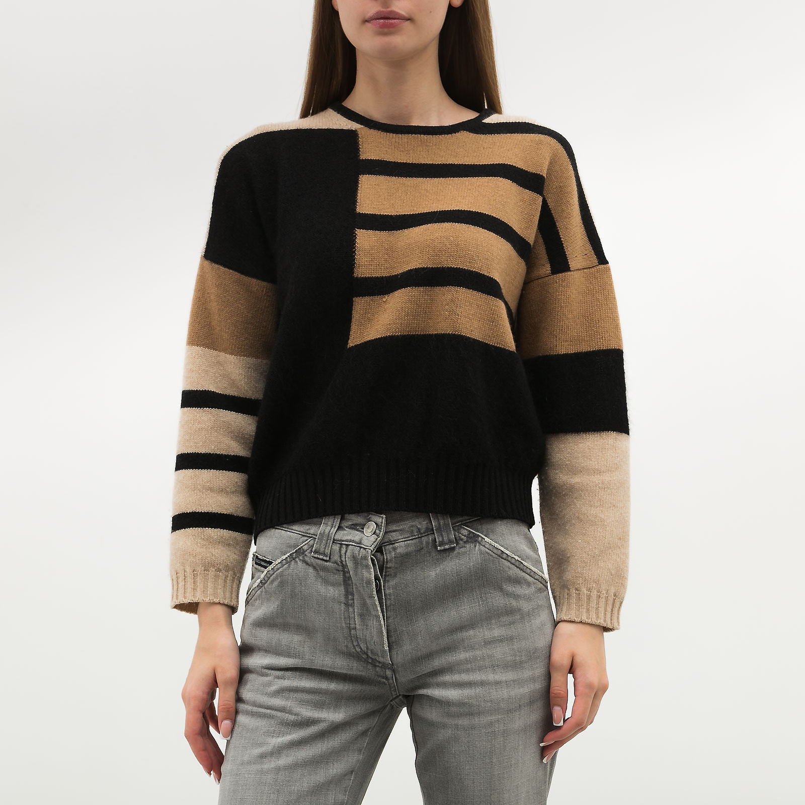 Свитер бежевого цвета Max Mara - фото из каталога магазина брендовой одежды Second Friend Store Свитер Max Mara - купить оригинал в секонд-хенде SFS - 1