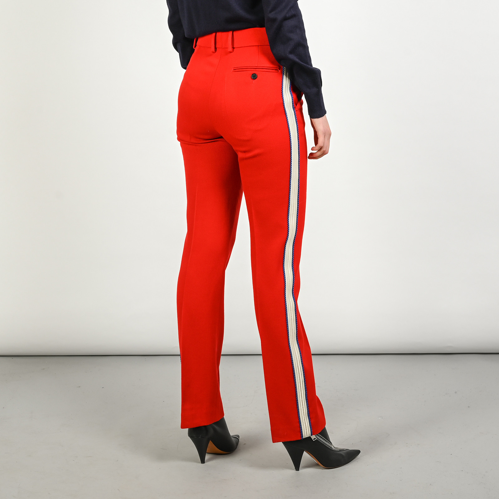 Брюки красного цвета Calvin Klein 205W39NYC - фото из каталога магазина брендовой одежды Second Friend Store Брюки Calvin Klein 205W39NYC - купить оригинал в секонд-хенде SFS - 2