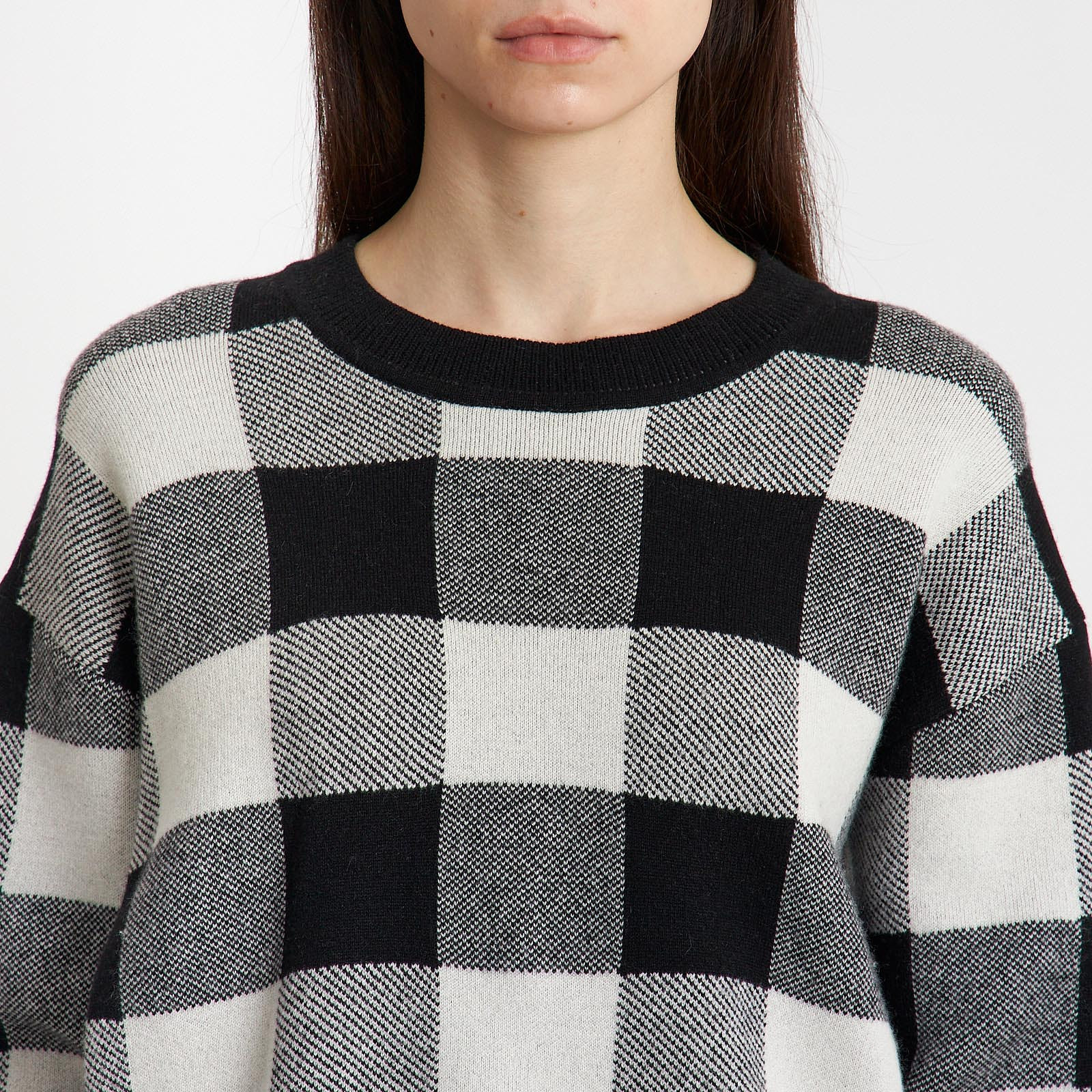 Свитер черного цвета Christian Dior - фото из каталога магазина брендовой одежды Second Friend Store Свитер Christian Dior - купить оригинал в секонд-хенде SFS - 4