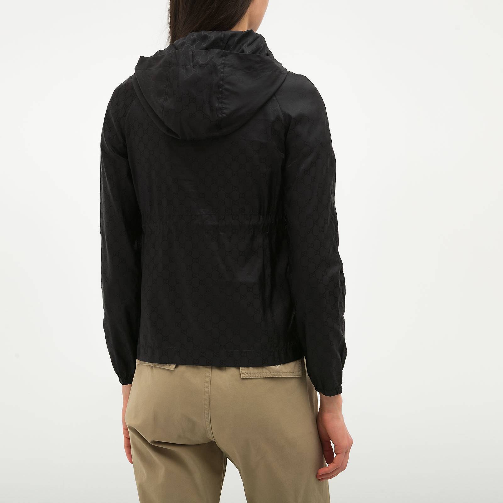 Ветровка черного цвета Gucci - фото из каталога магазина брендовой одежды Second Friend Store Ветровка Gucci - купить оригинал в секонд-хенде SFS - 3