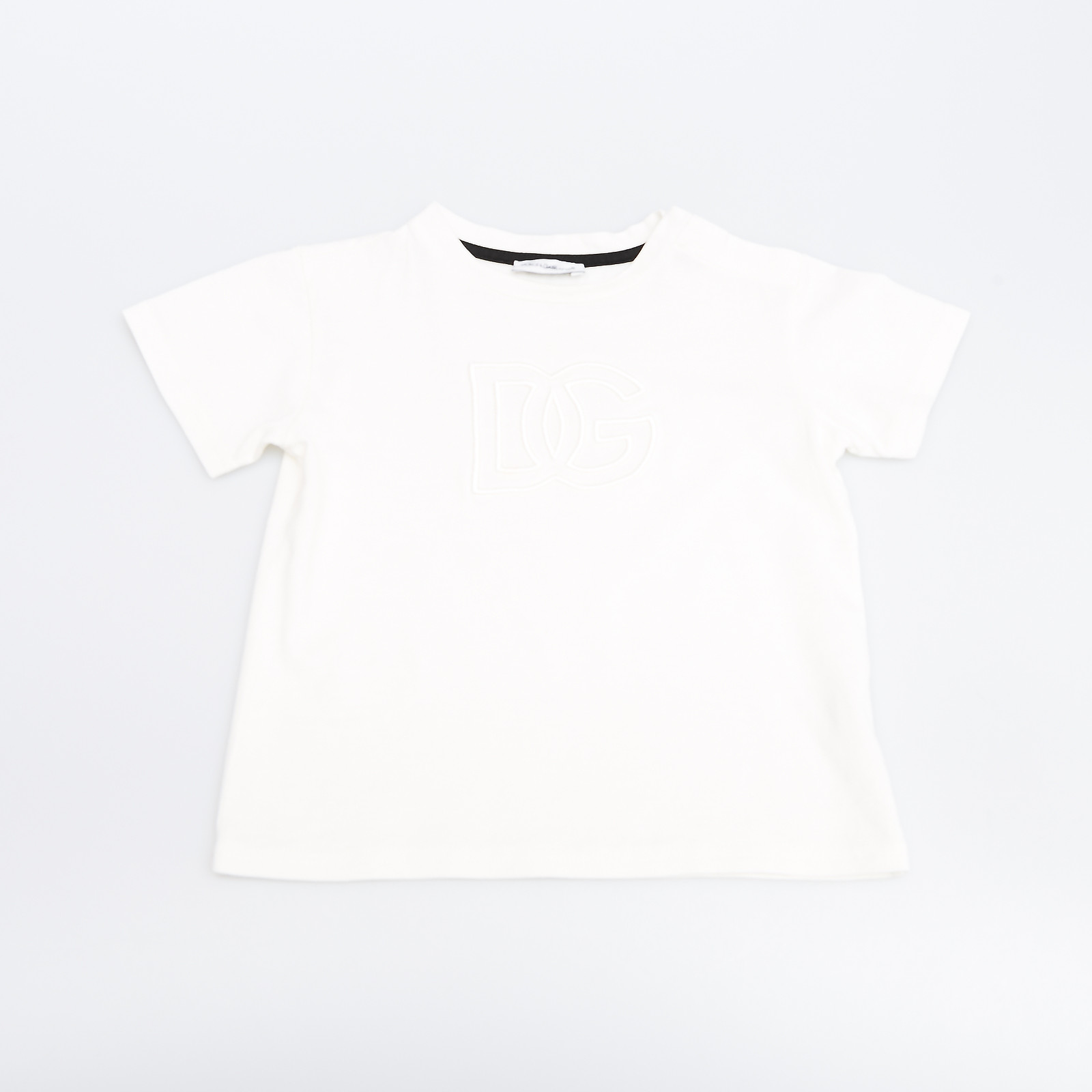 Футболка белого цвета Dolce&Gabbana - фото из каталога магазина брендовой одежды Second Friend Store Футболка Dolce&Gabbana - купить оригинал в секонд-хенде SFS - 1