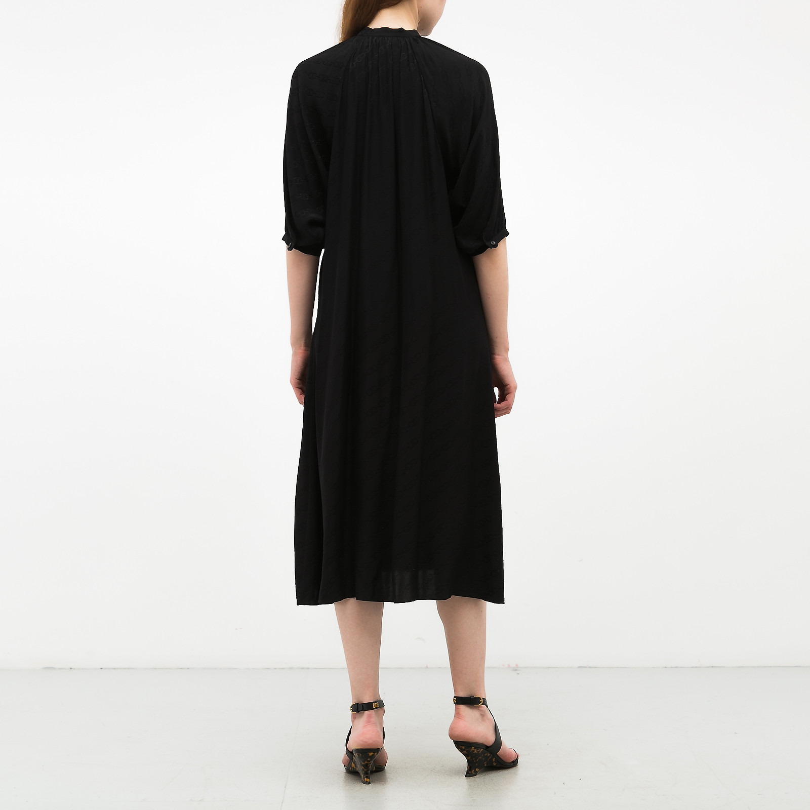 Платье черного цвета Celine - фото из каталога магазина брендовой одежды Second Friend Store Платье Celine - купить оригинал в секонд-хенде SFS - 2