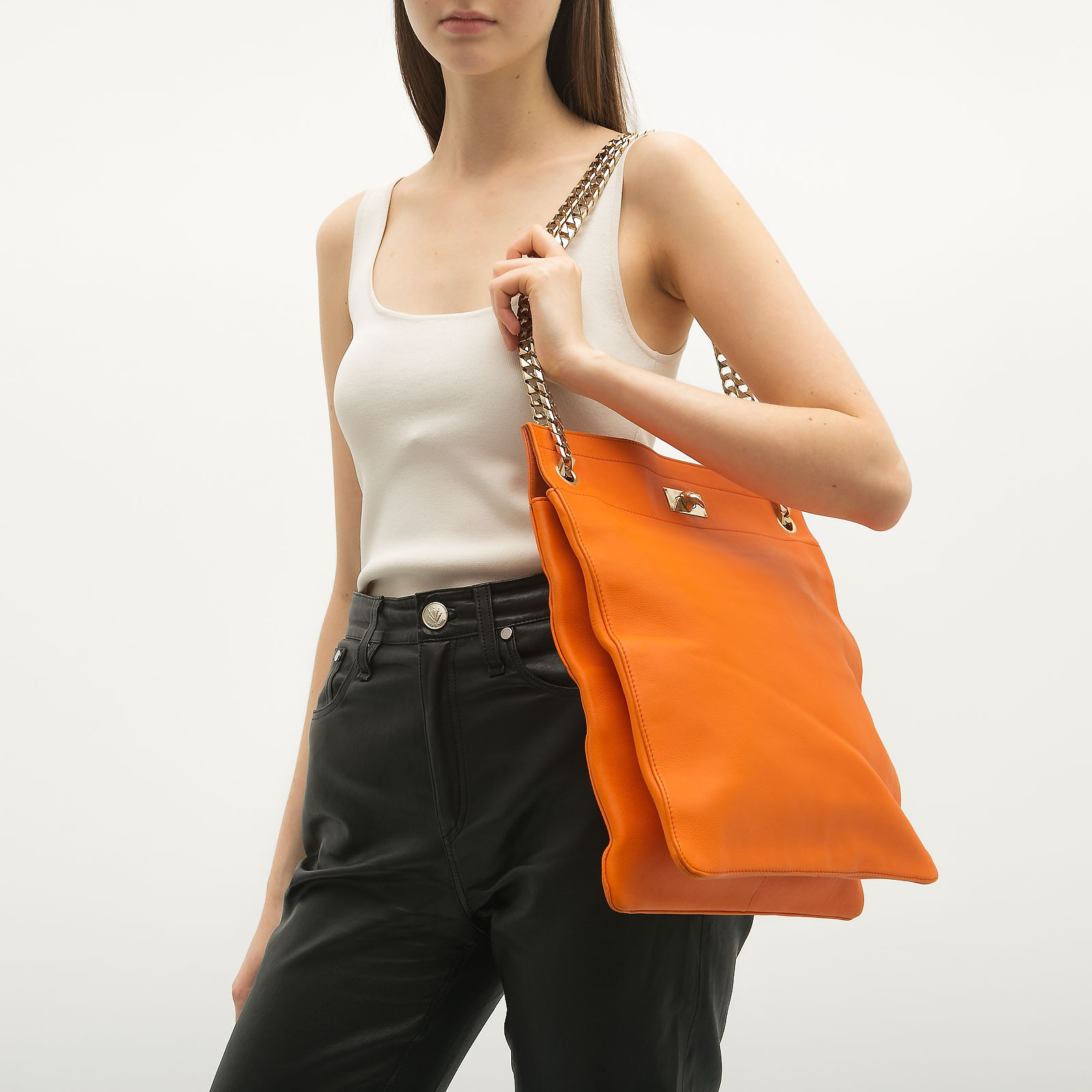 Сумка оранжевого цвета Givenchy - фото из каталога магазина брендовой одежды Second Friend Store Сумка Givenchy - купить оригинал в секонд-хенде SFS - 2