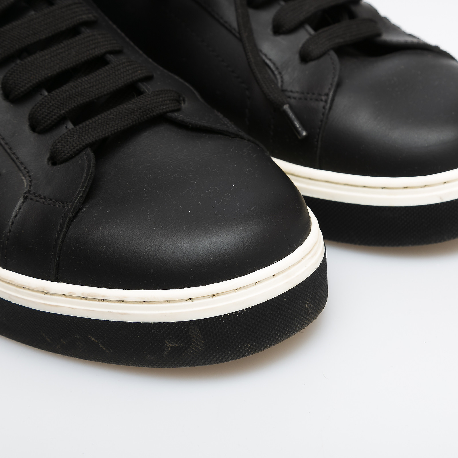 Кеды черного цвета Dolce&Gabbana - фото из каталога магазина брендовой одежды Second Friend Store Кеды Dolce&Gabbana - купить оригинал в секонд-хенде SFS - 4