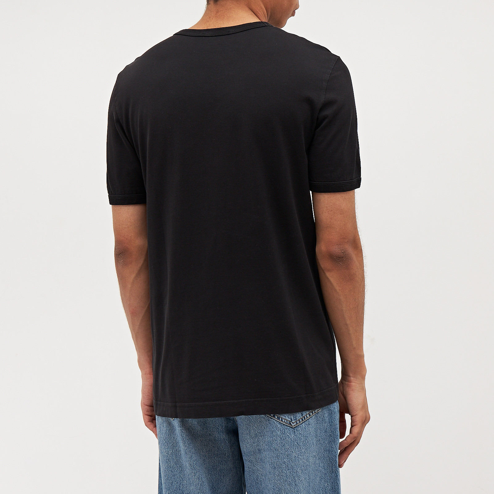 Футболка черного цвета Dolce&Gabbana - фото из каталога магазина брендовой одежды Second Friend Store Футболка Dolce&Gabbana - купить оригинал в секонд-хенде SFS - 3