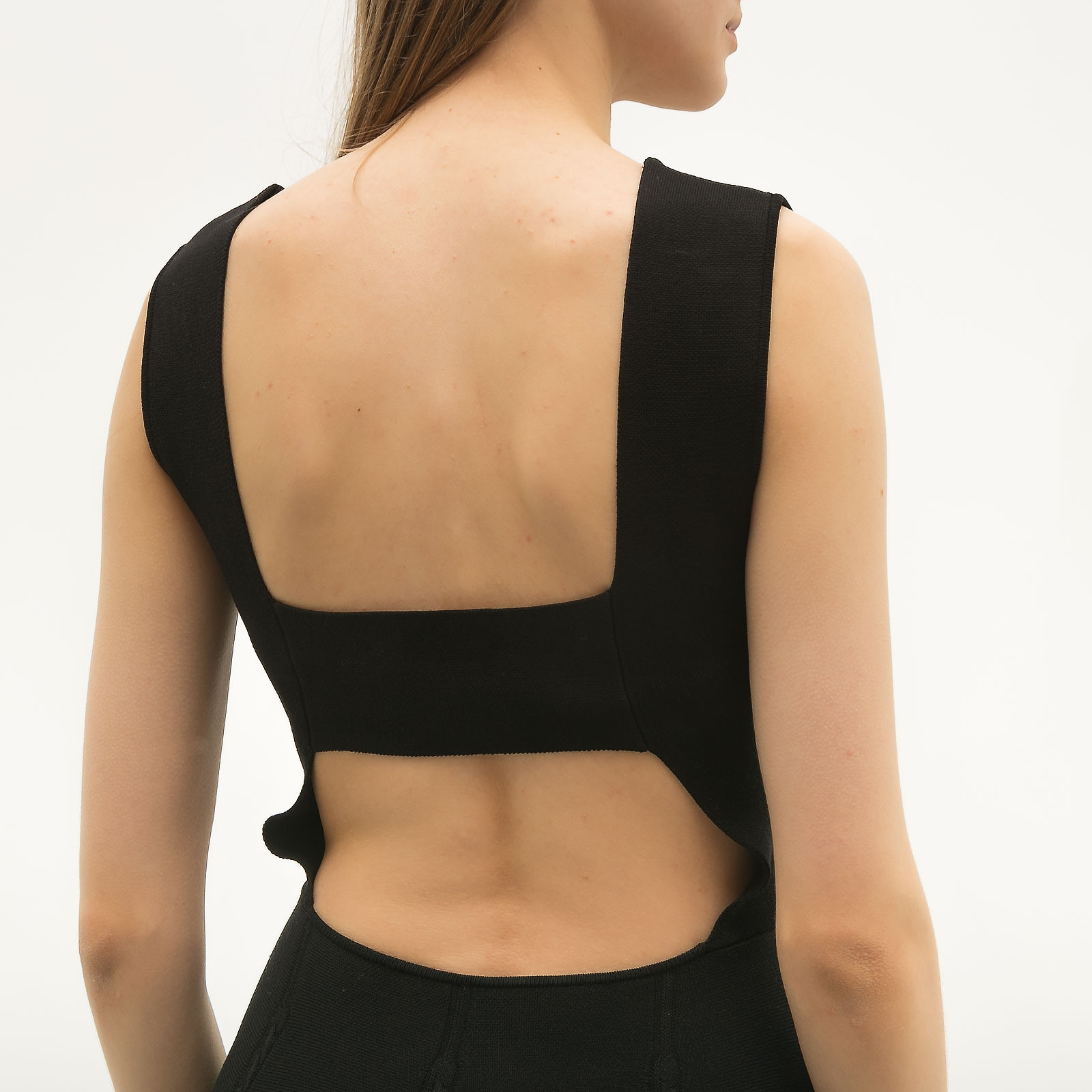 Платье черного цвета Sandro - фото из каталога магазина брендовой одежды Second Friend Store Платье Sandro - купить оригинал в секонд-хенде SFS - 4