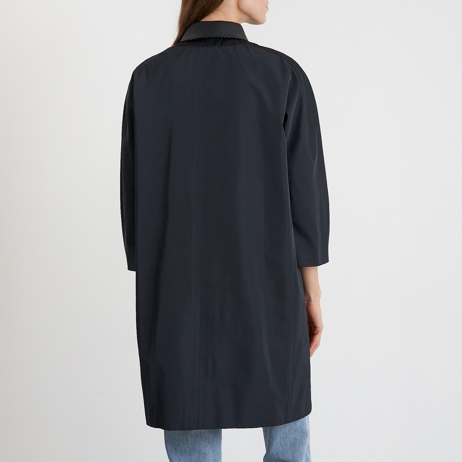 Плащ синего цвета Louis Vuitton - фото из каталога магазина брендовой одежды Second Friend Store Плащ Louis Vuitton - купить оригинал в секонд-хенде SFS - 3