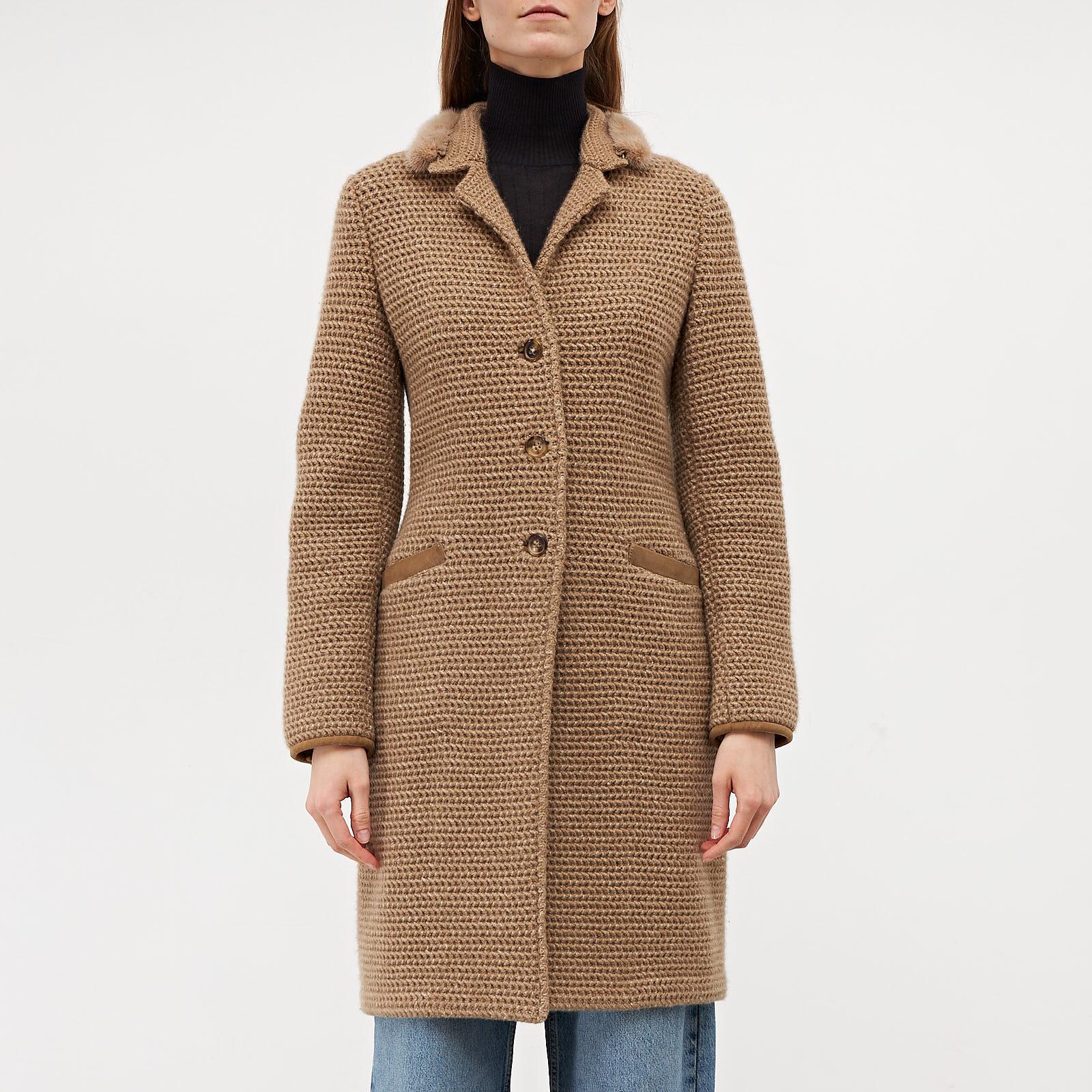 Пвльто бежевого цвета Loro Piana - фото из каталога магазина брендовой одежды Second Friend Store Пвльто Loro Piana - купить оригинал в секонд-хенде SFS - 1